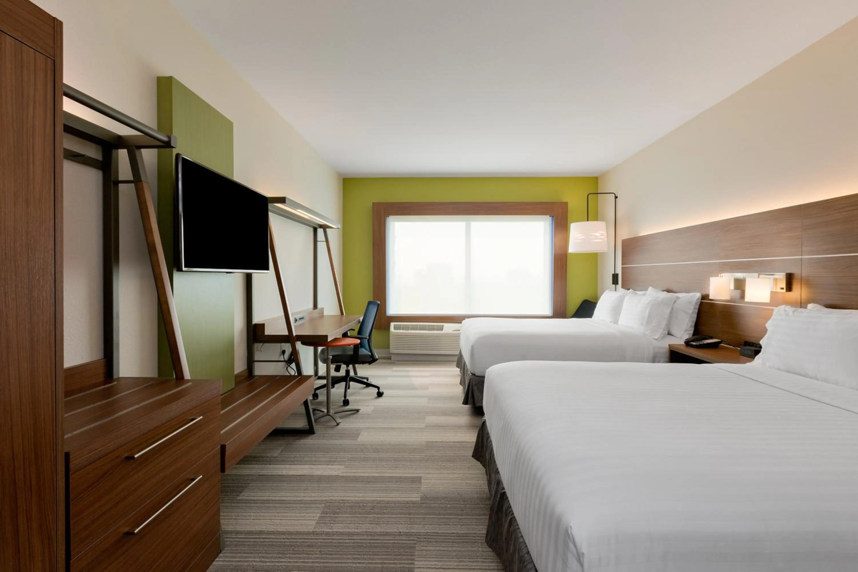 Photo of the whole room, Bed in Holiday Inn Express & Suites - Prosser - Yakima Valley Wine by IHG