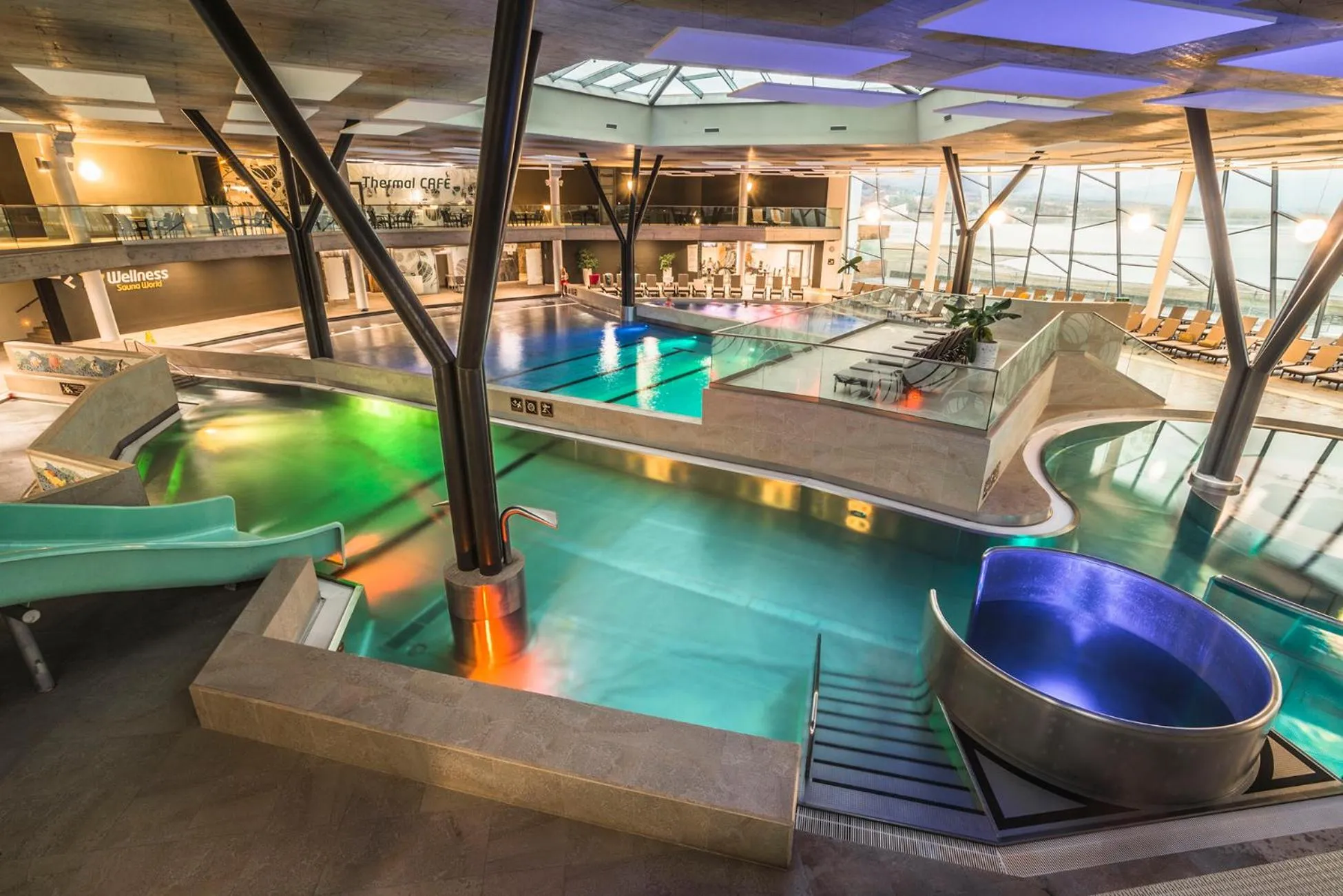 Swimming pool in Hotel Thermal ŠÍRAVA