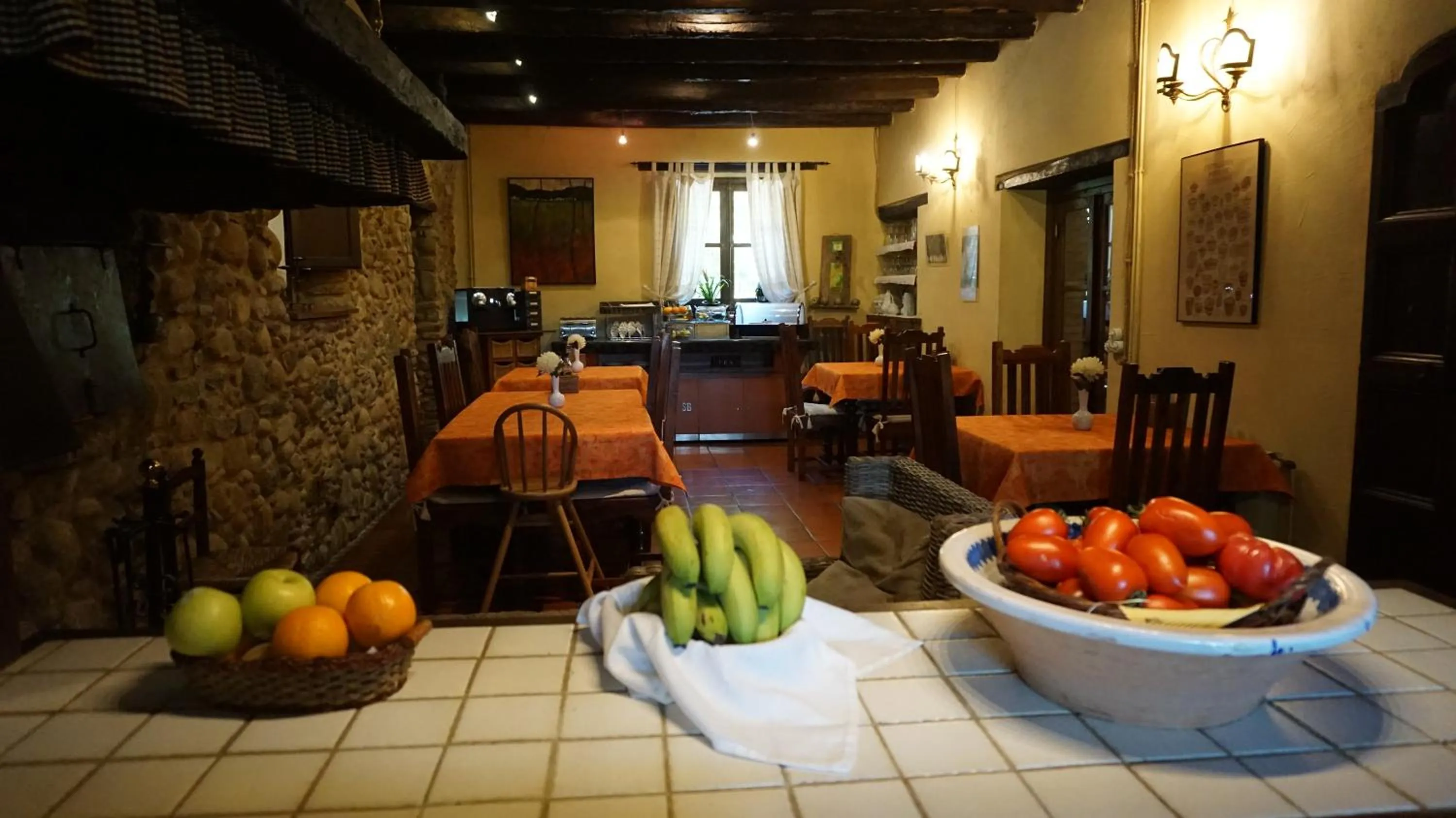 Dining area in Casa rural Can Jepet