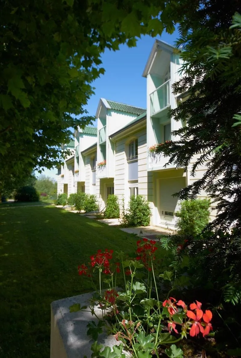 Facade/entrance in Hôtel Restaurant Le Rive Gauche