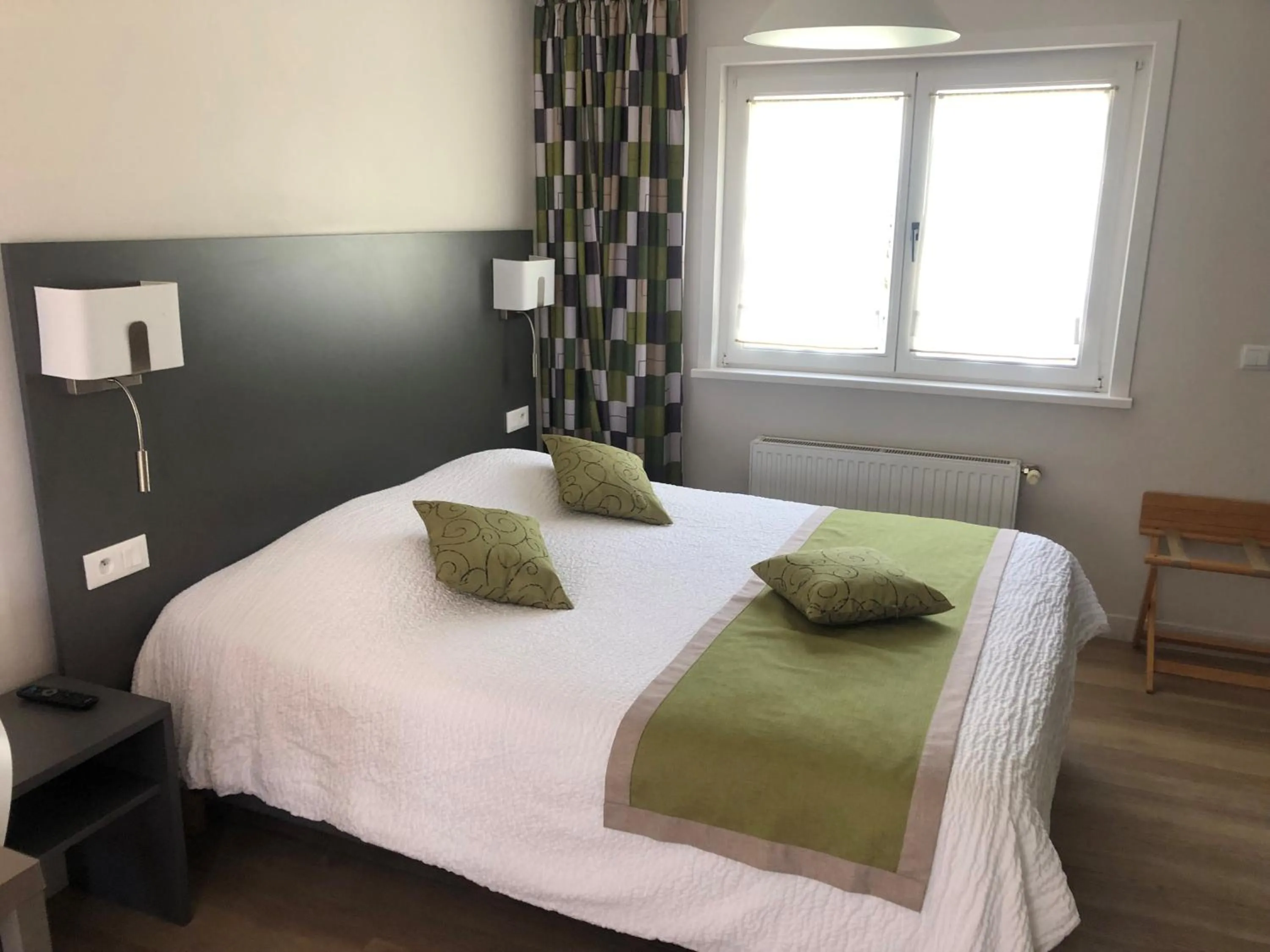 Bed in Logis - Hotel Restaurant La Sapinière