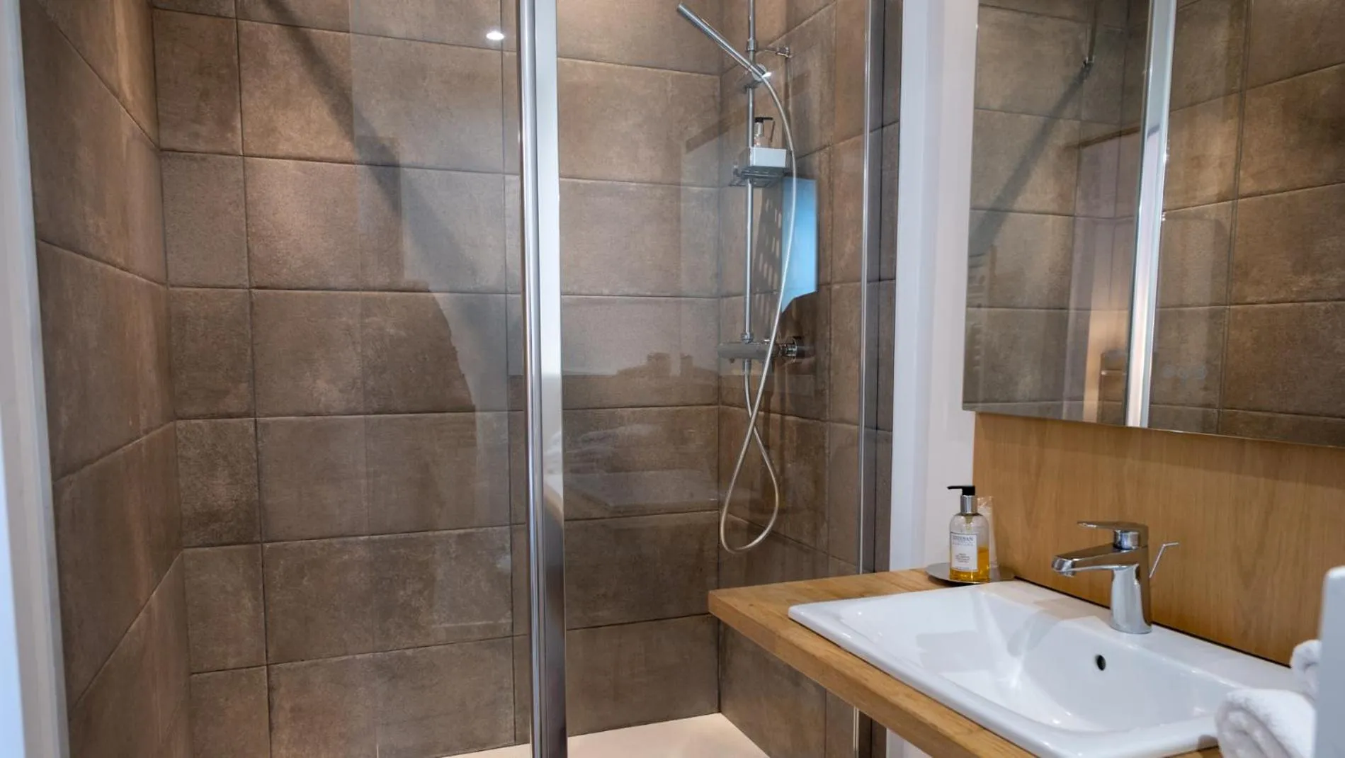 Logis - Hotel Restaurant La Sapinière