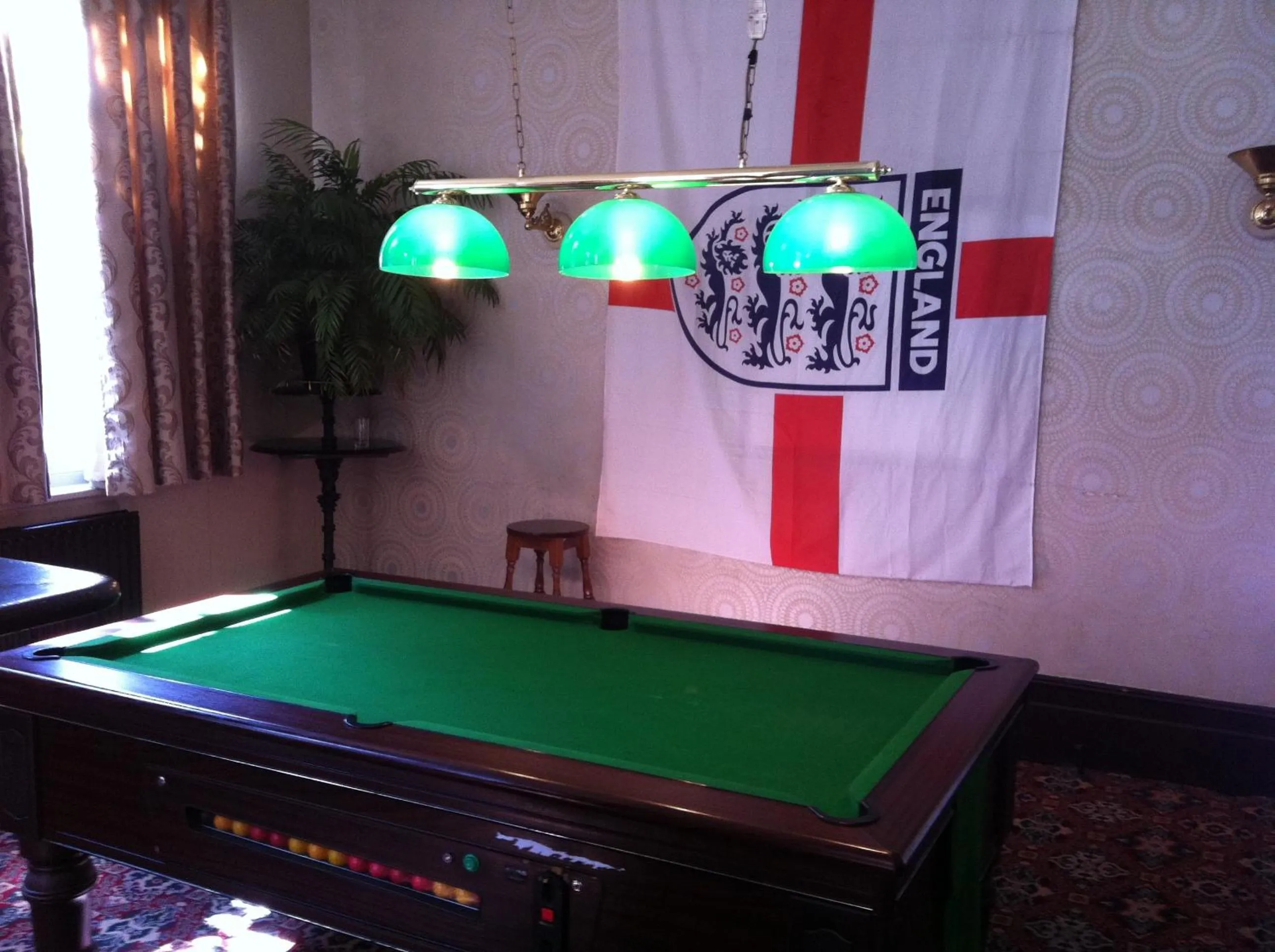 Billiard in Forest Gate Hotel - Free Parking limited spaces