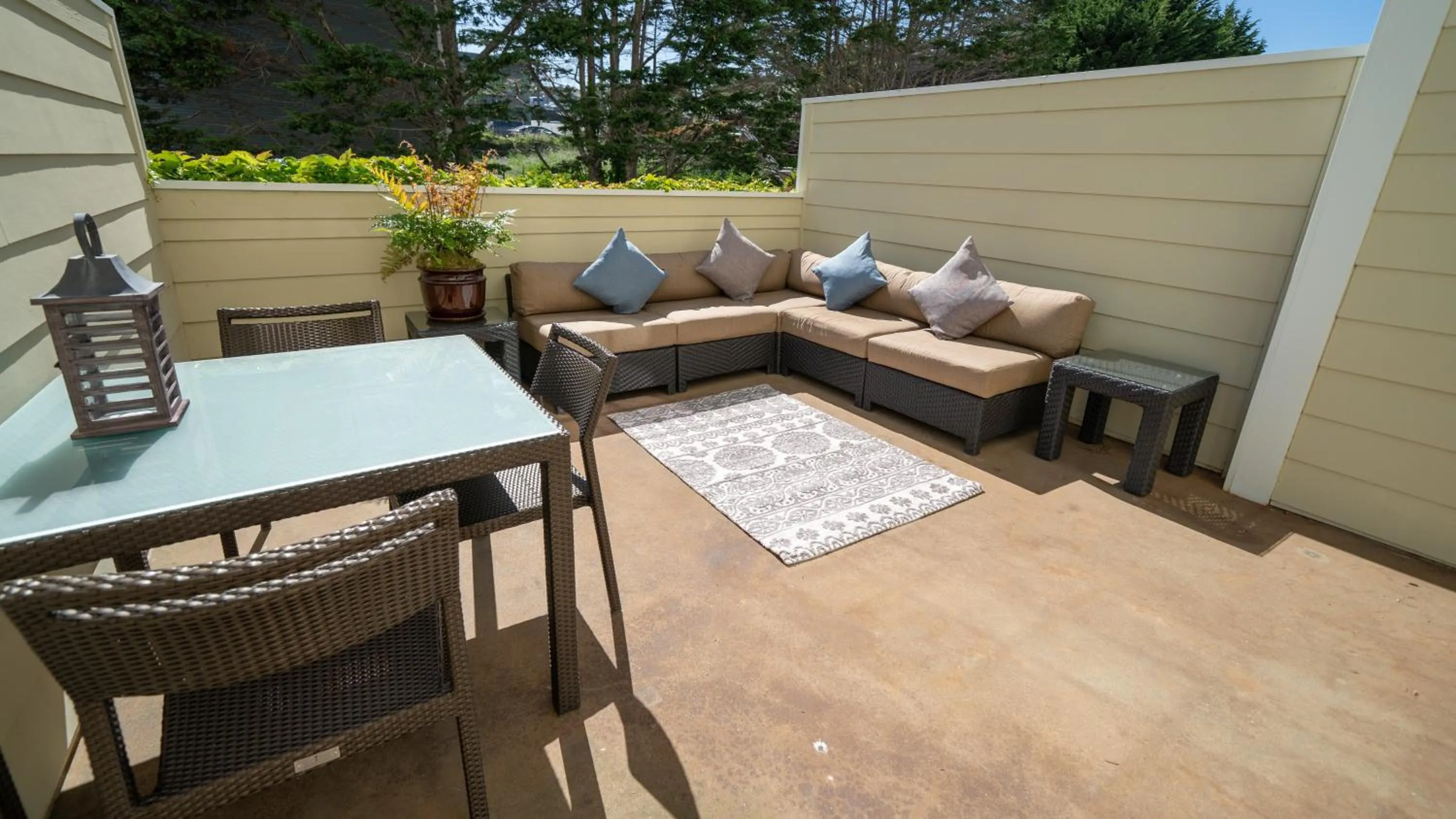 Photo of the whole room in InterContinental The Clement Monterey by IHG