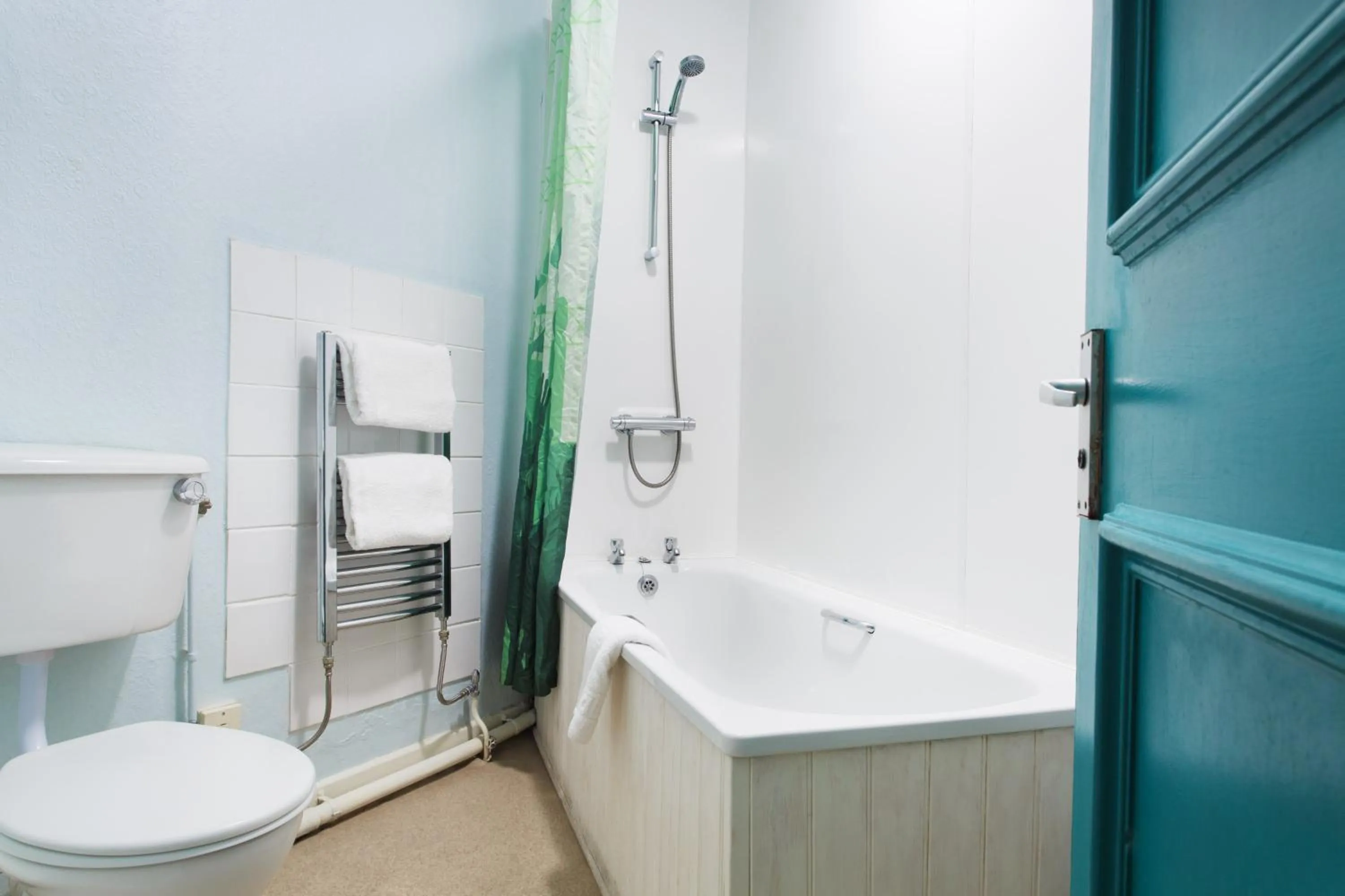 Bathroom in The Saddle Inn