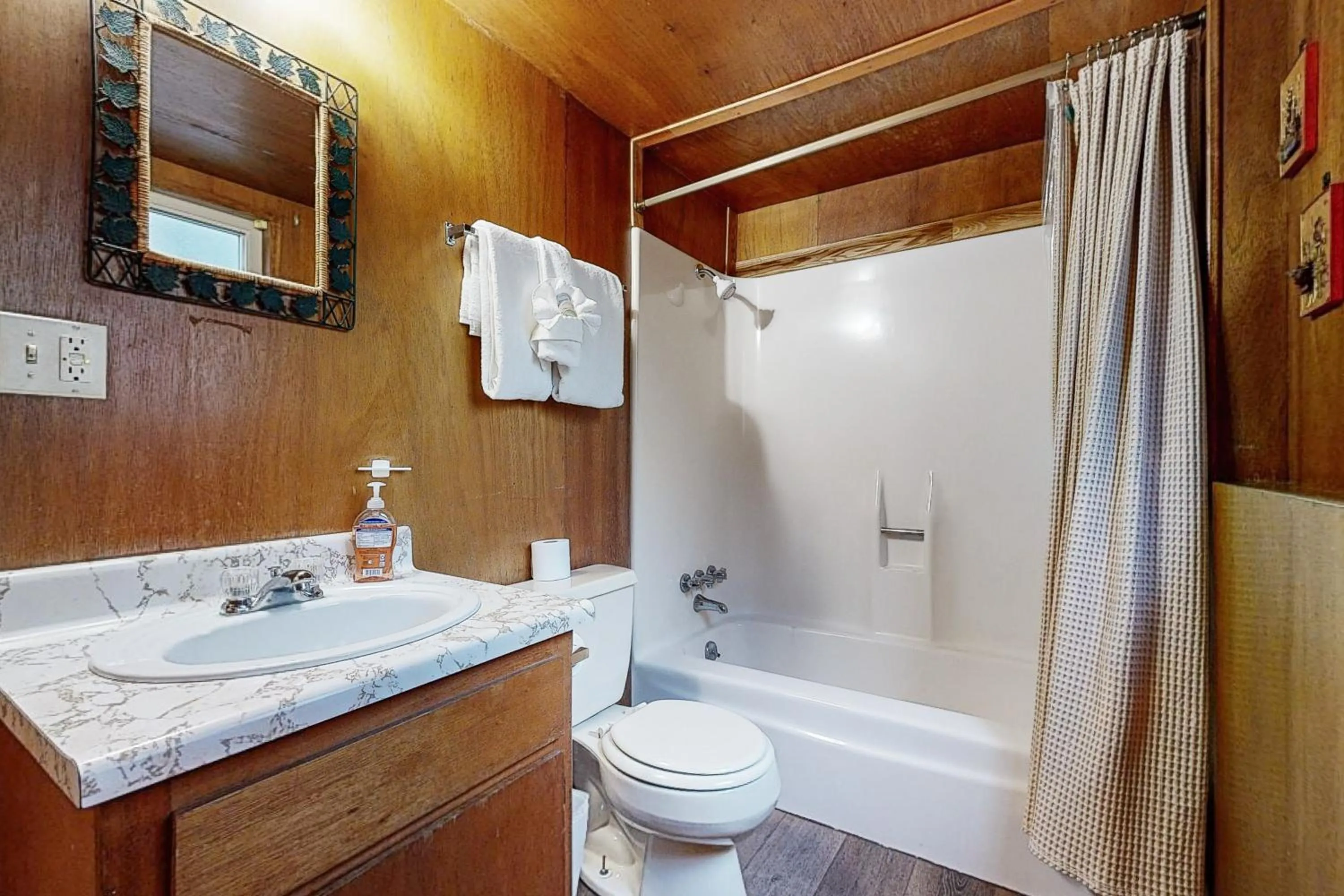 Donner Lakefront Retreat