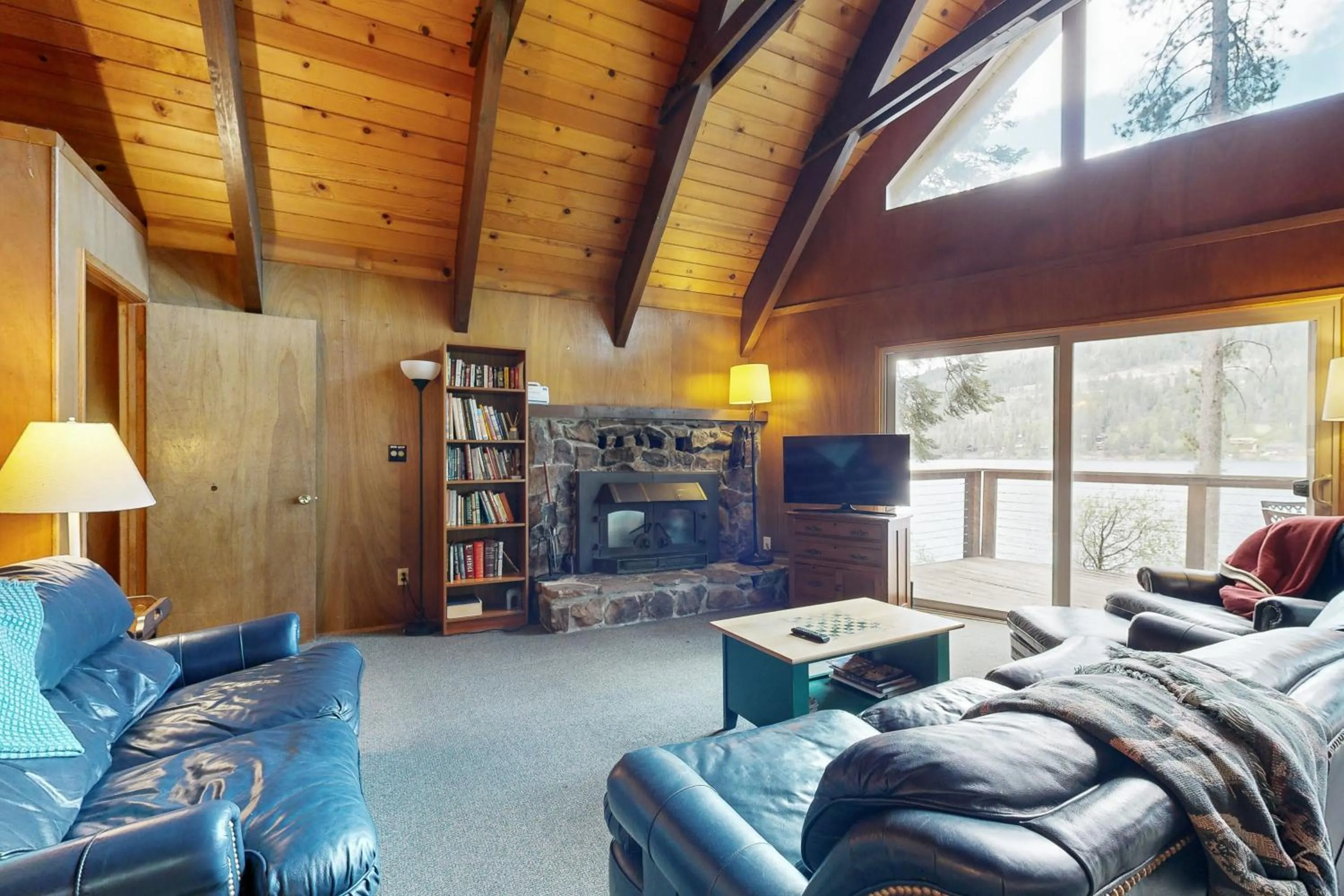 Donner Lakefront Retreat