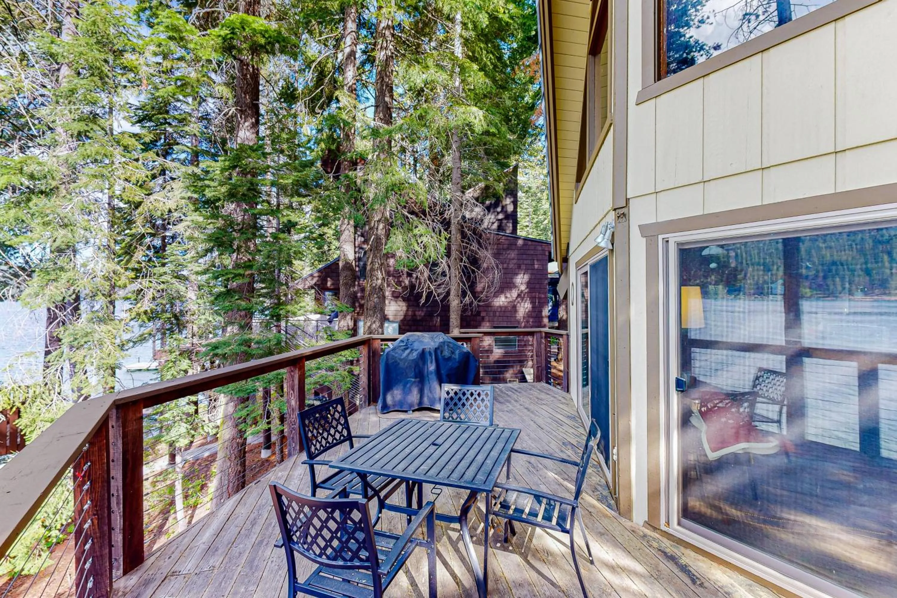 Donner Lakefront Retreat