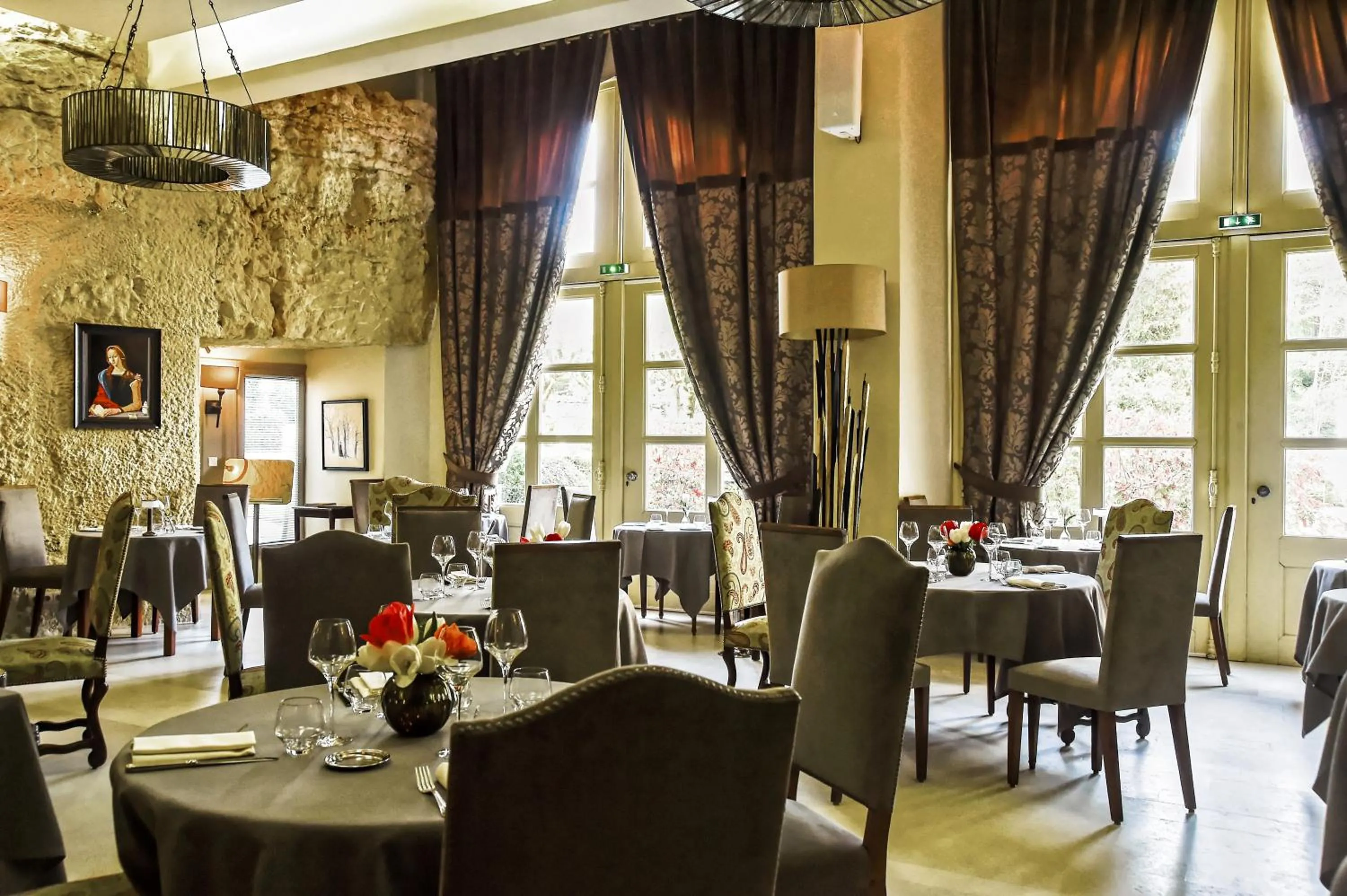 Restaurant/places to eat in Château De Pray