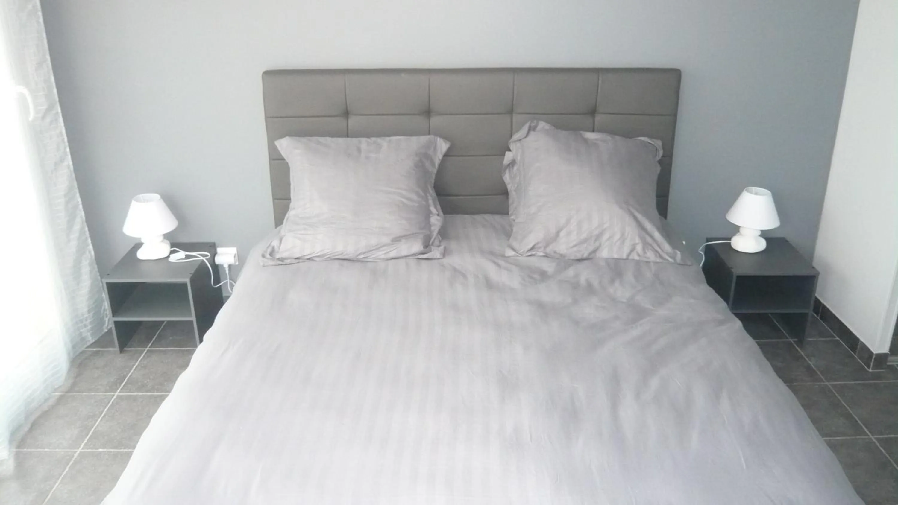 Bed in Chambres d'hôtes, B&B climatisées LA BORRELLIENNE