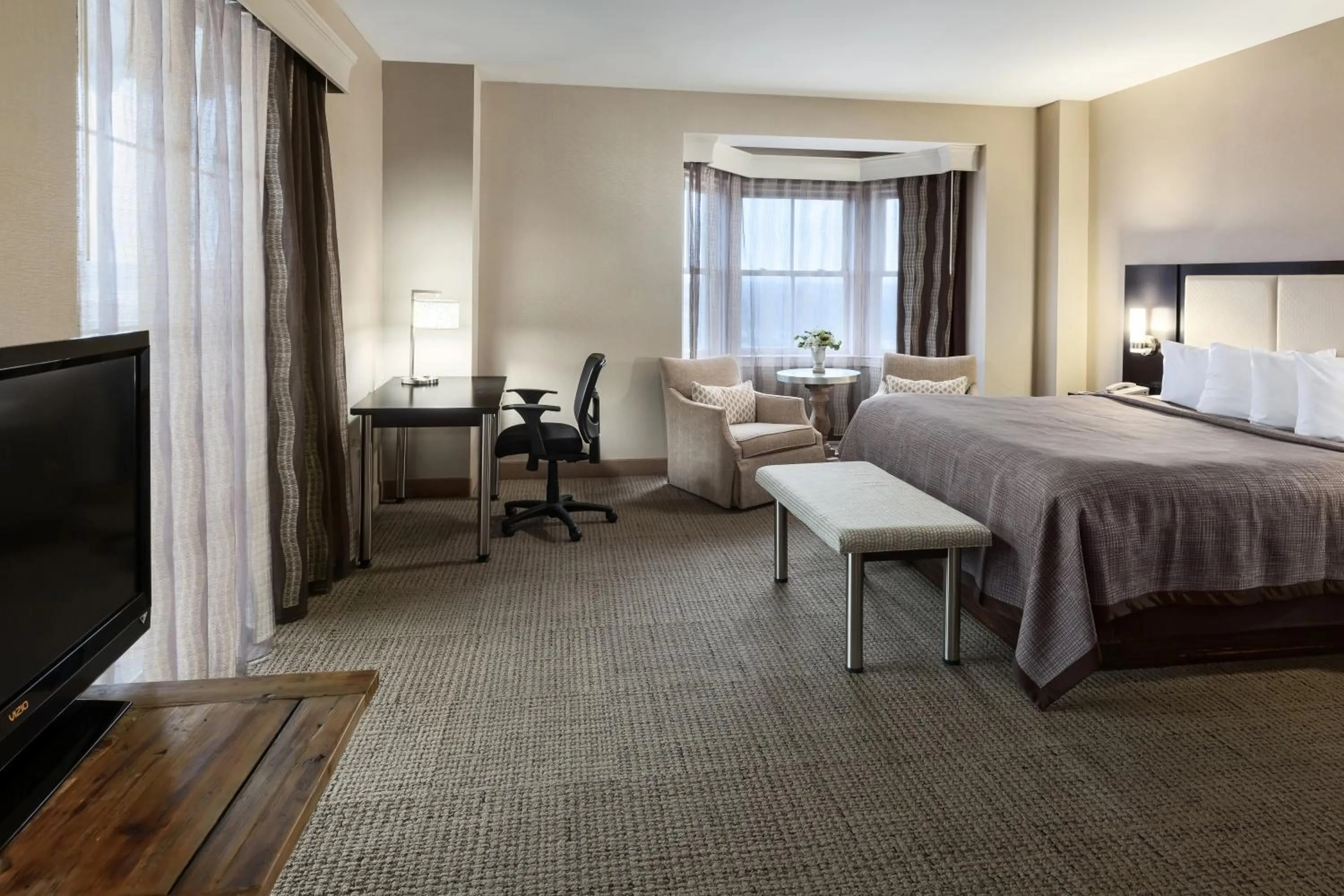 Bed in Park Place Hotel & Conference Center