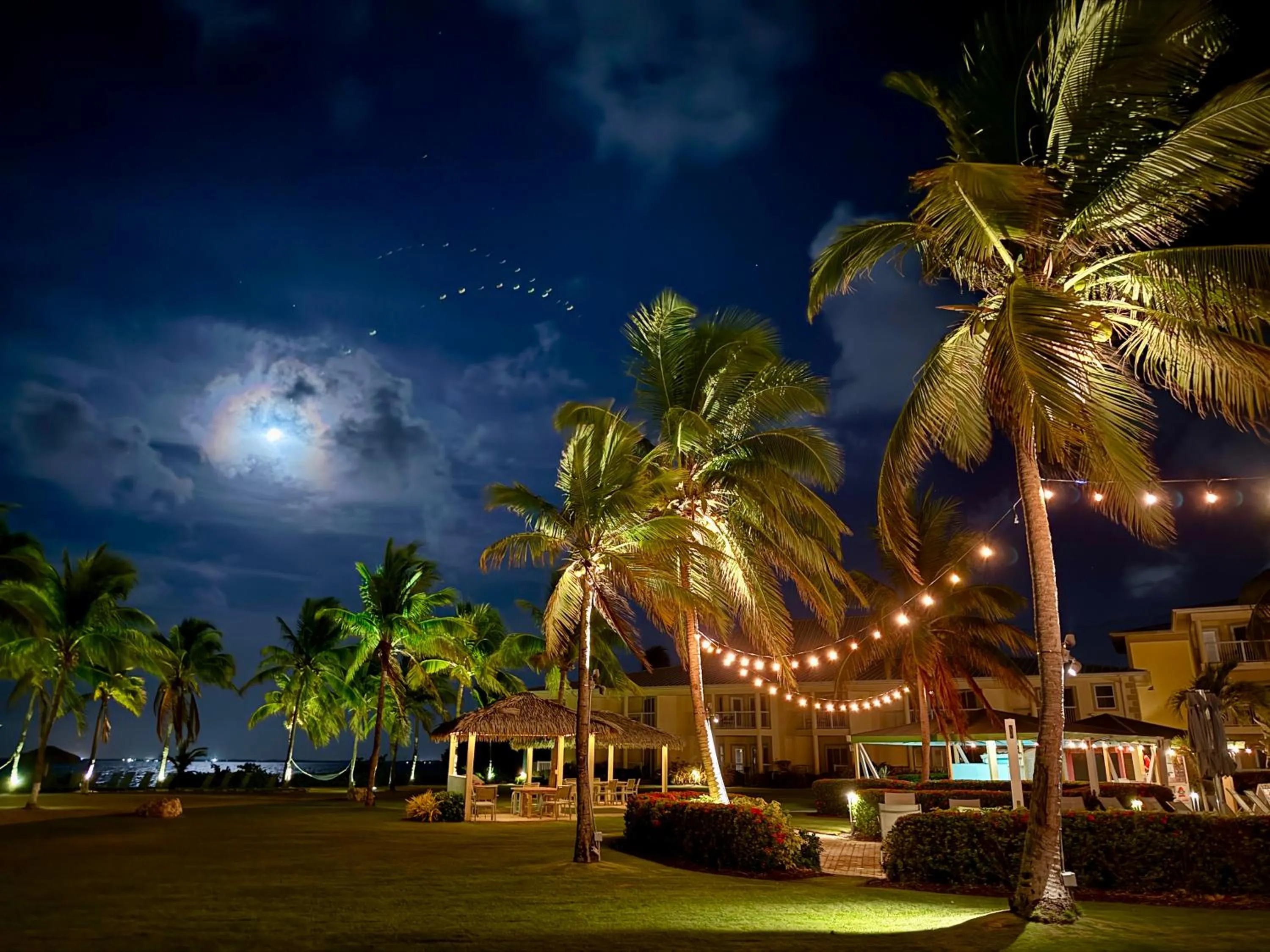 Inner courtyard view in The Grand Caymanian Resort