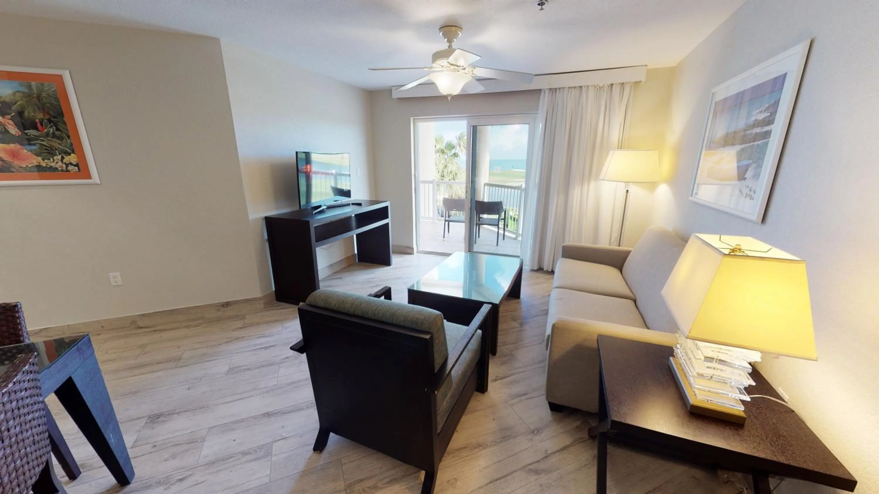 TV and multimedia in The Grand Caymanian Resort