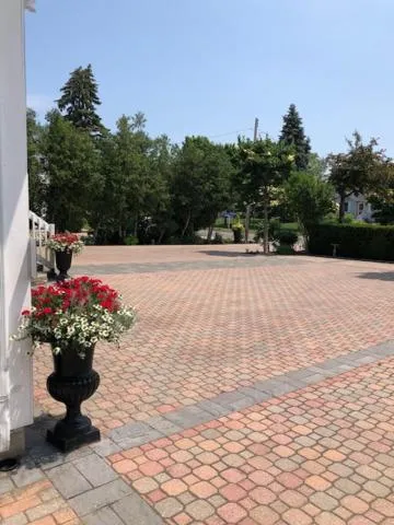 Parking in Casa Blanca Boutique Bed & Breakfast