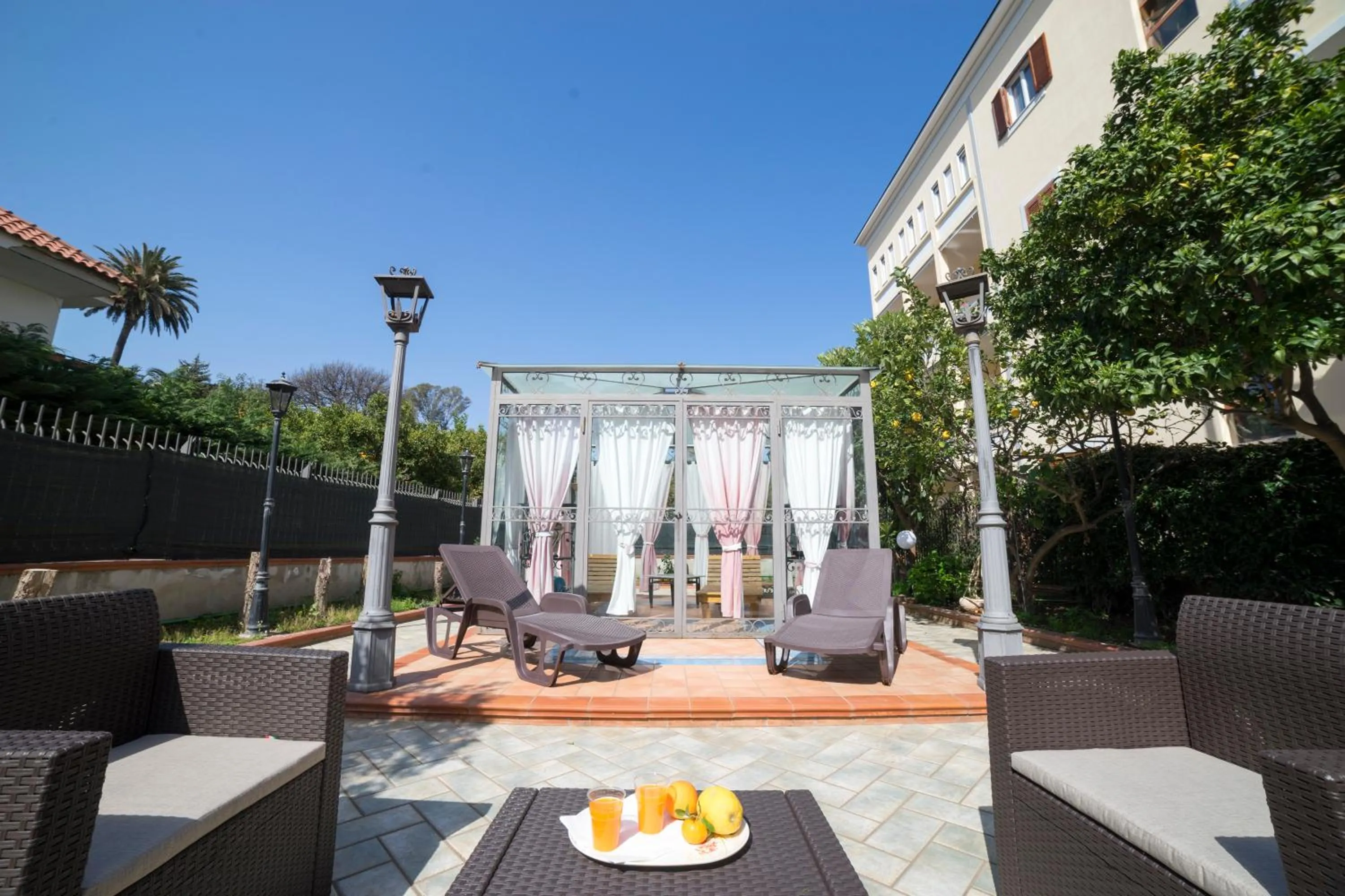 Garden in B&B 'O Sole Mio!