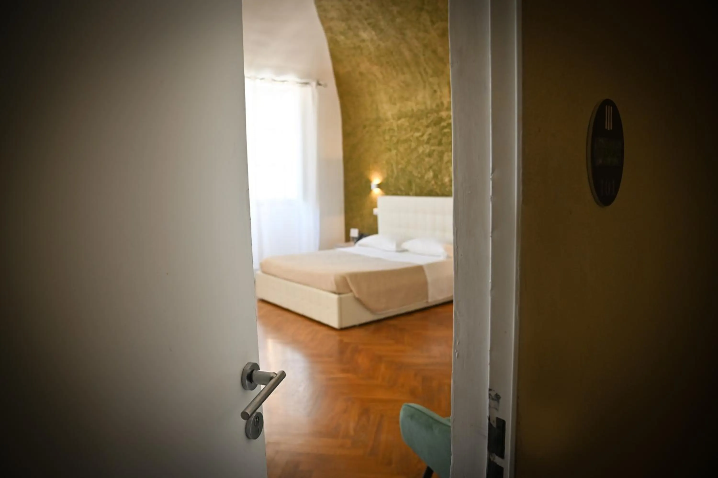 Bedroom, Bed in Hotel Terme Neronensis