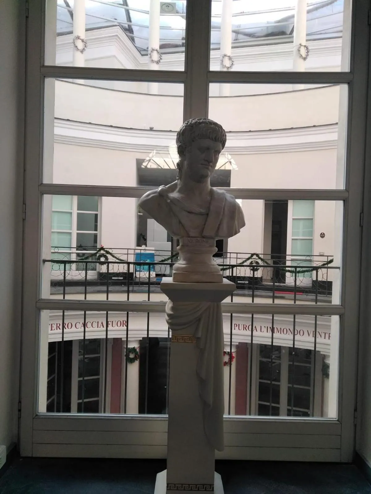 Decorative detail in Hotel Terme Neronensis