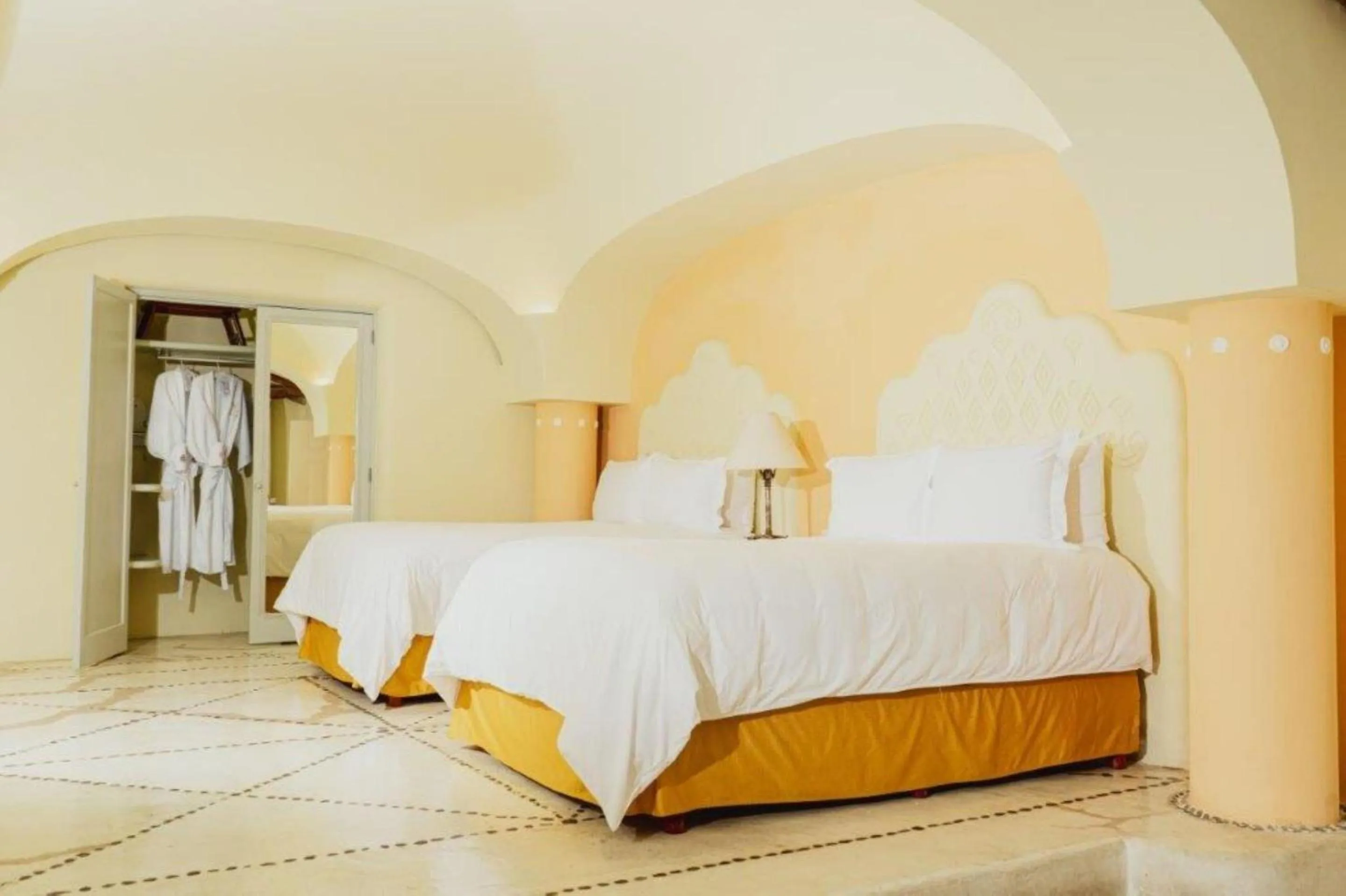 Bedroom, Bed in Quinta Real Huatulco