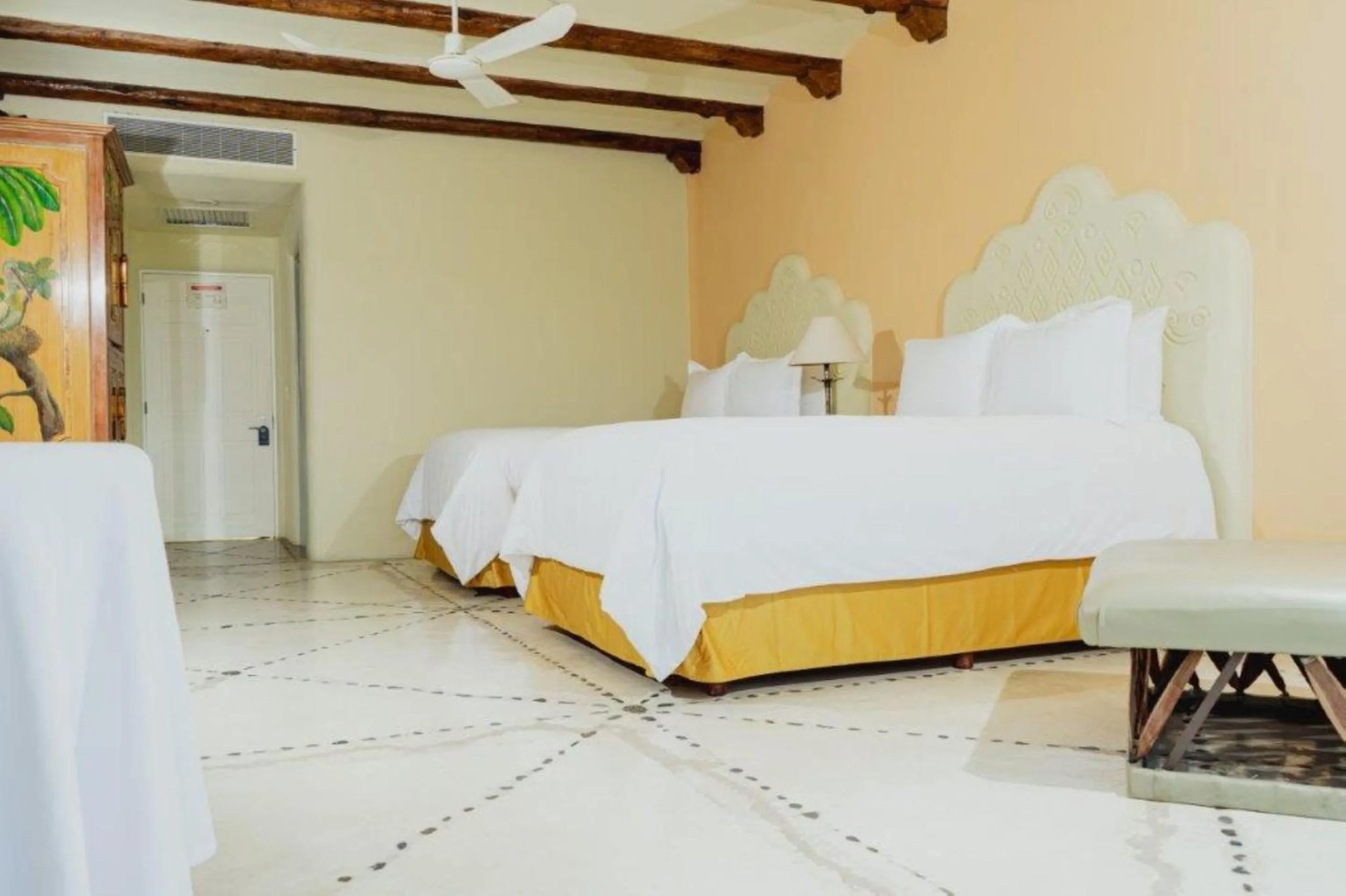 Bedroom, Bed in Quinta Real Huatulco