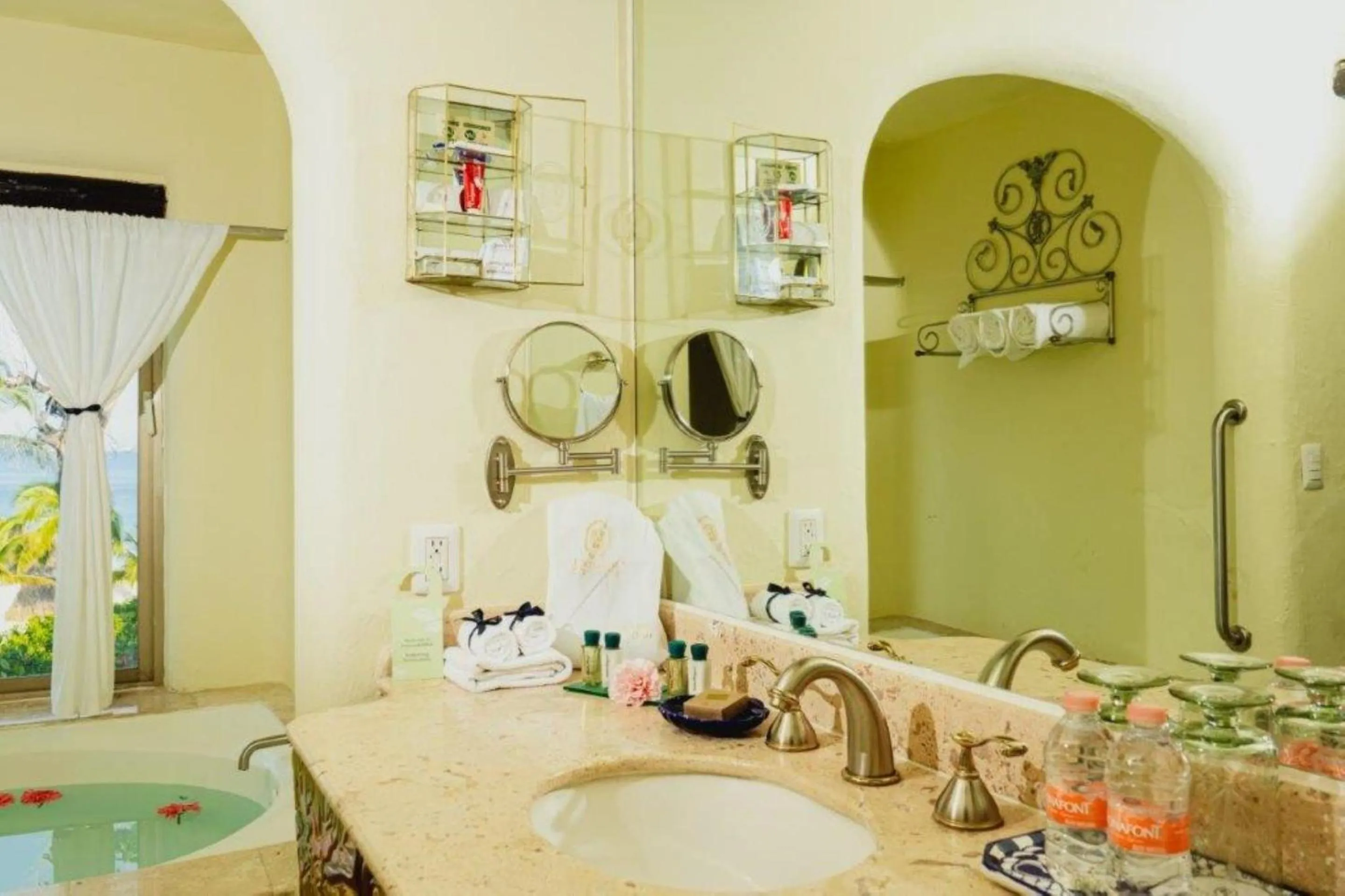 Bathroom in Quinta Real Huatulco