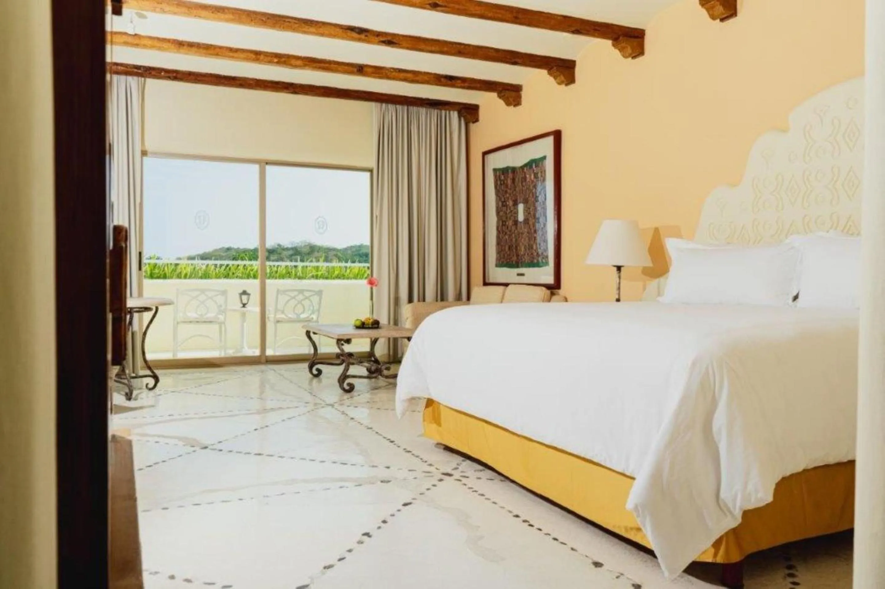 Bedroom, Bed in Quinta Real Huatulco