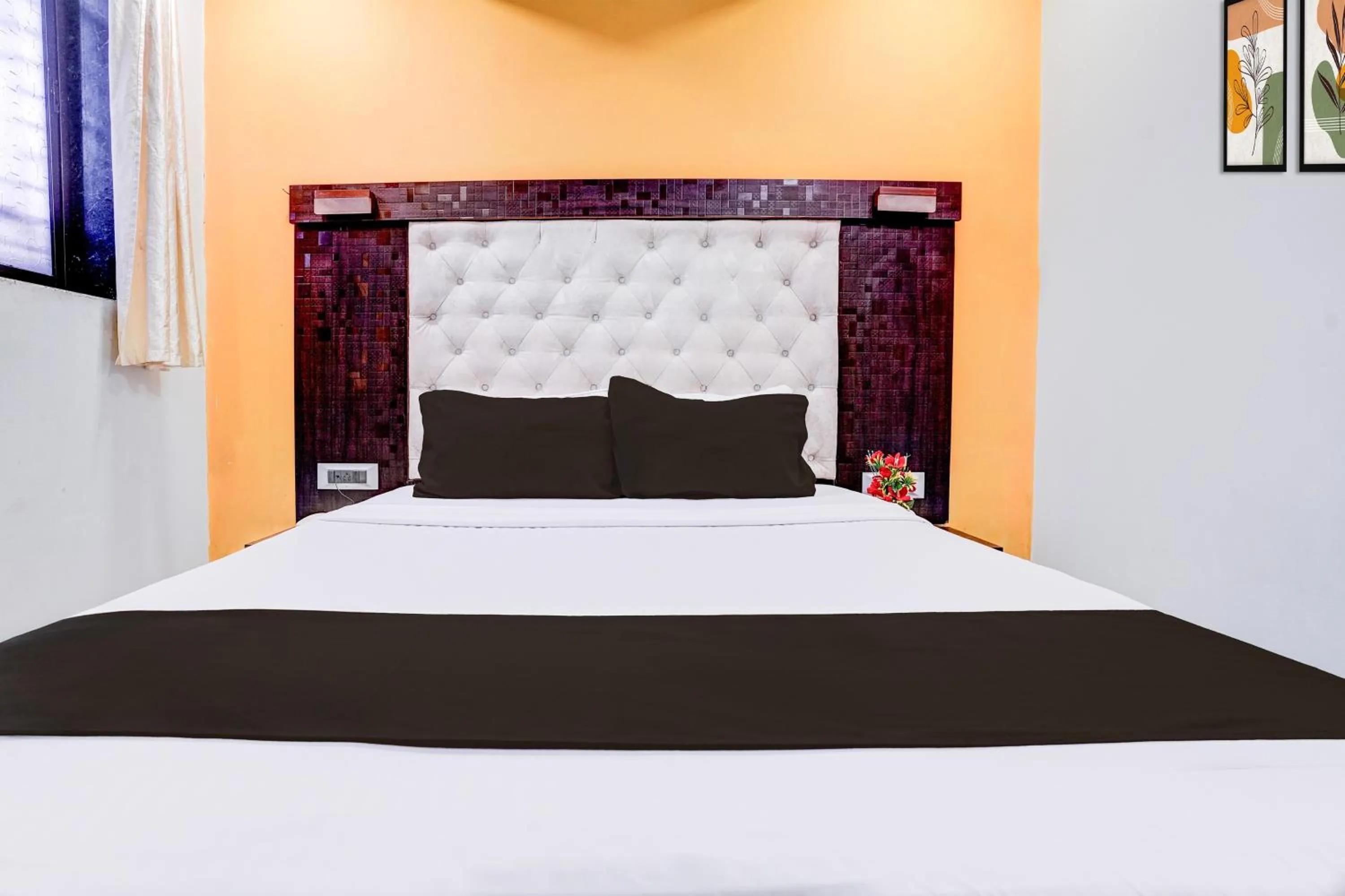 Bedroom, Bed in Super Collection O Asalpha near International Airport