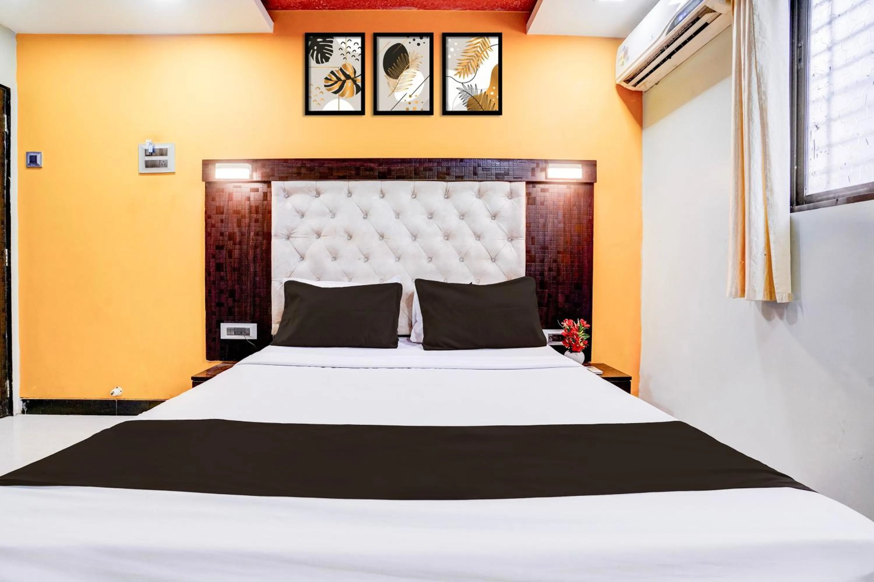 Bedroom, Bed in Super Collection O Asalpha near International Airport