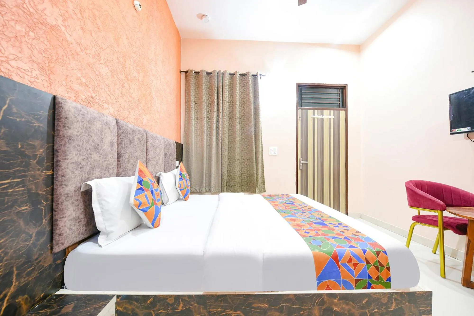 Bed in FabExpress Galaxy