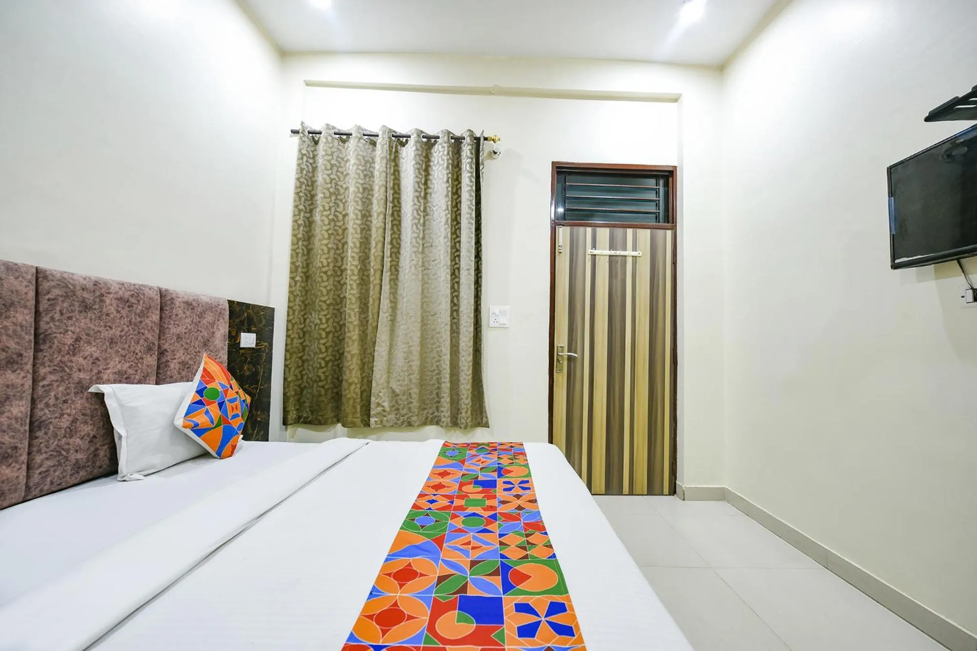 Bed in FabExpress Galaxy