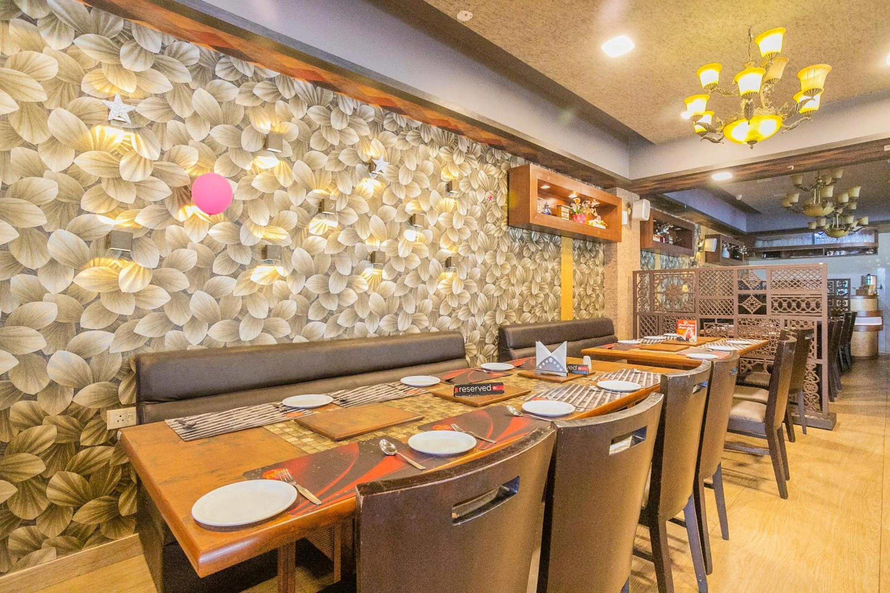 Restaurant/places to eat in Collection O Indian Suites Near Sitara Restaurant