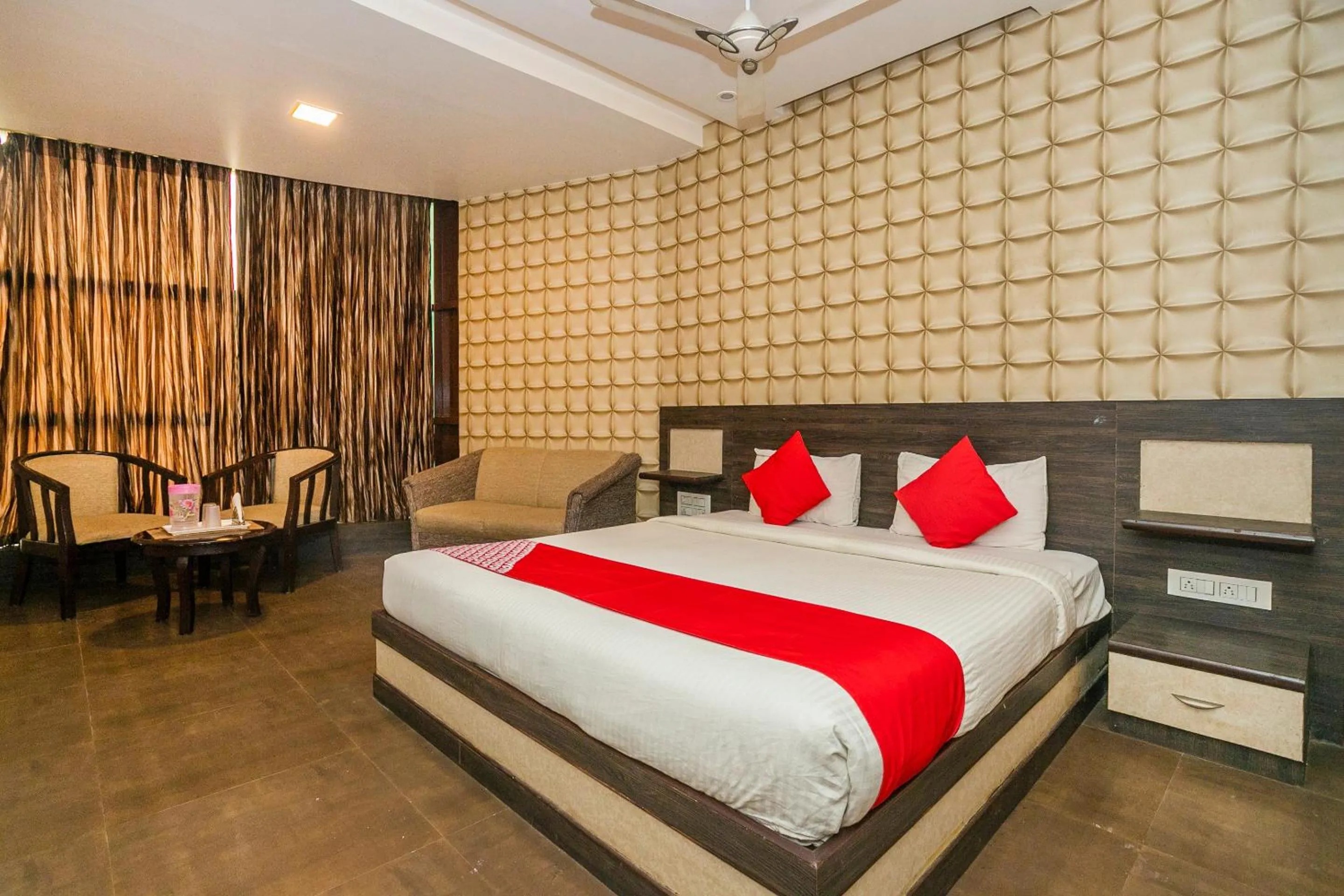 Facade/entrance in Collection O Indian Suites Near Sitara Restaurant