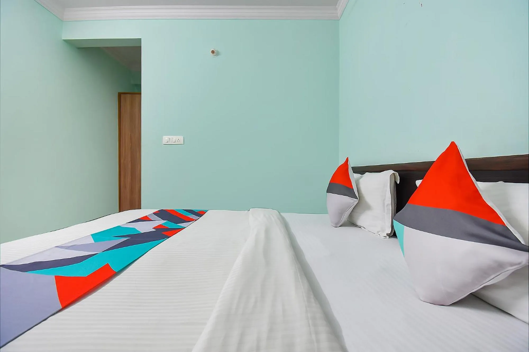 Bed in FabHotel Ivory Pearl - BTM Layout