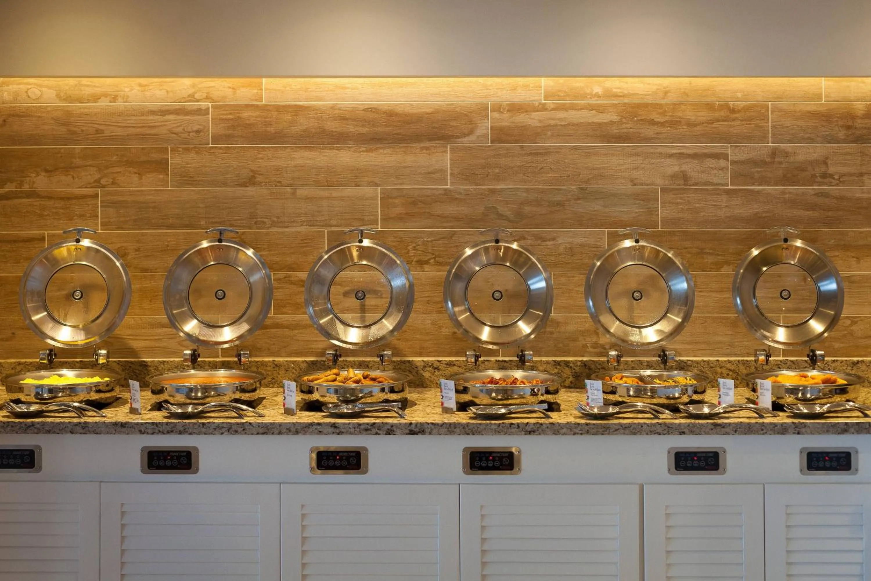 Restaurant/places to eat in Waves Resort & Spa, Barbados, An Autograph Collection All-Inclusive Resort