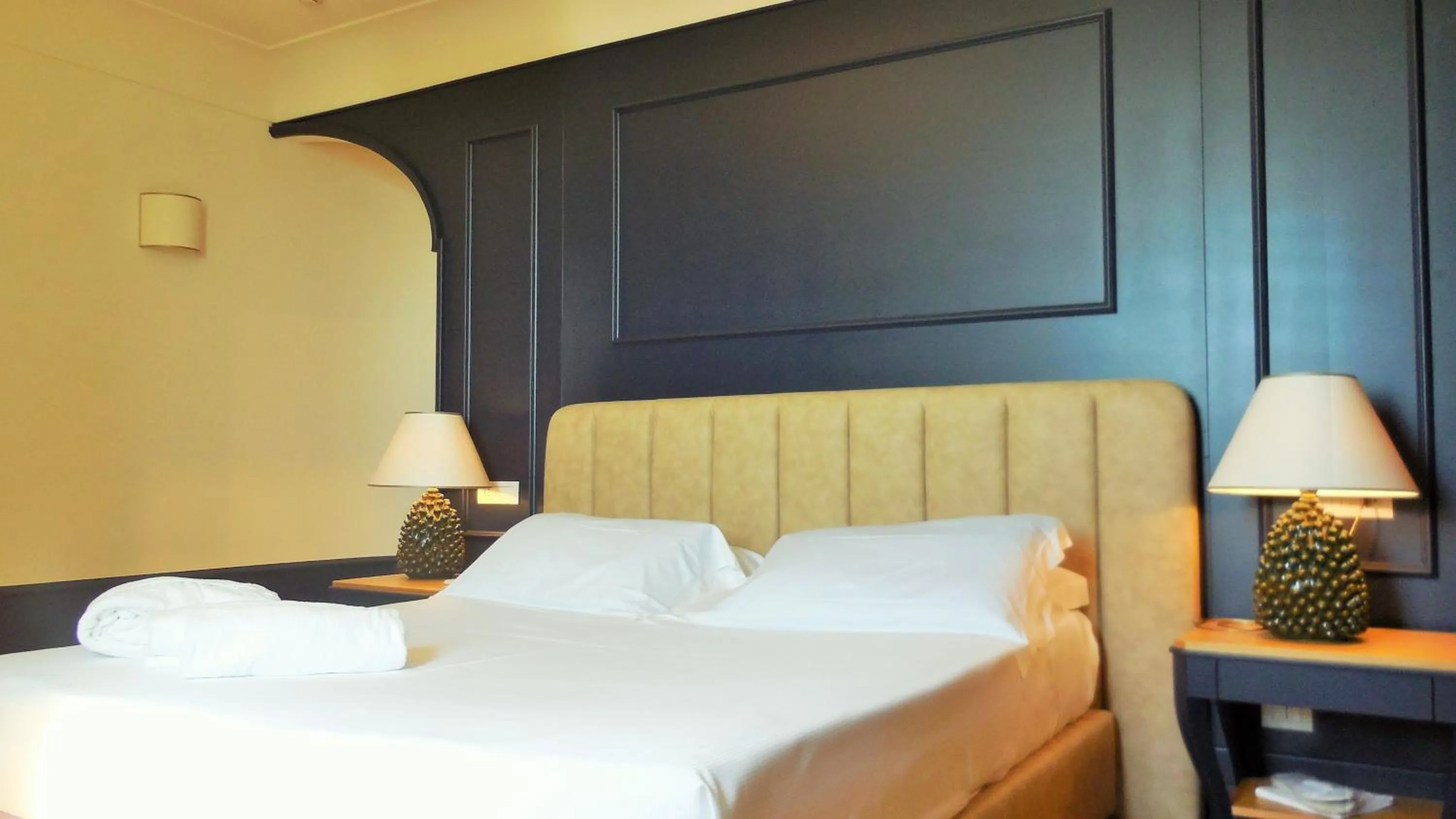 Bed in Hotel Marechiaro