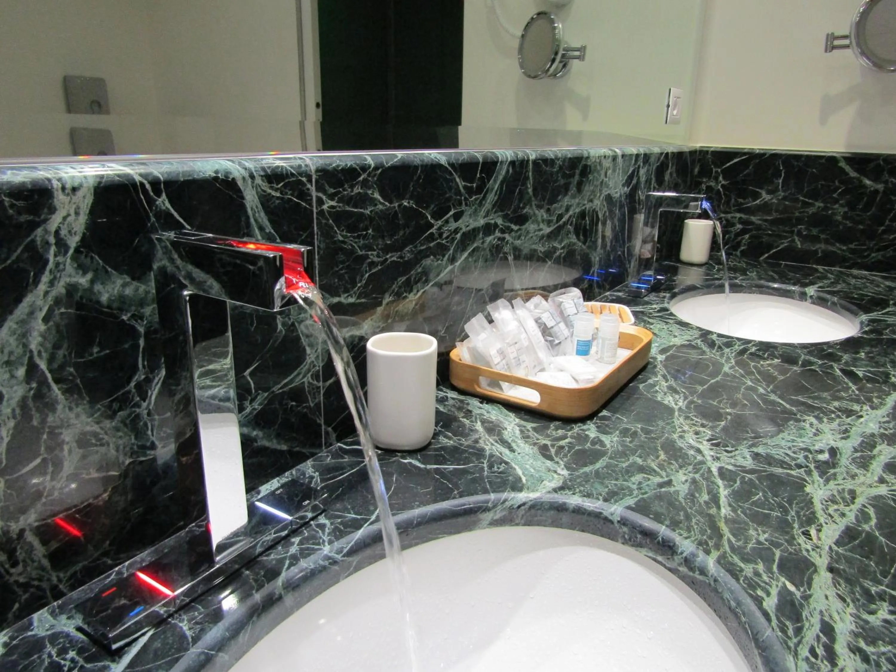 Bathroom in Hotel Marechiaro