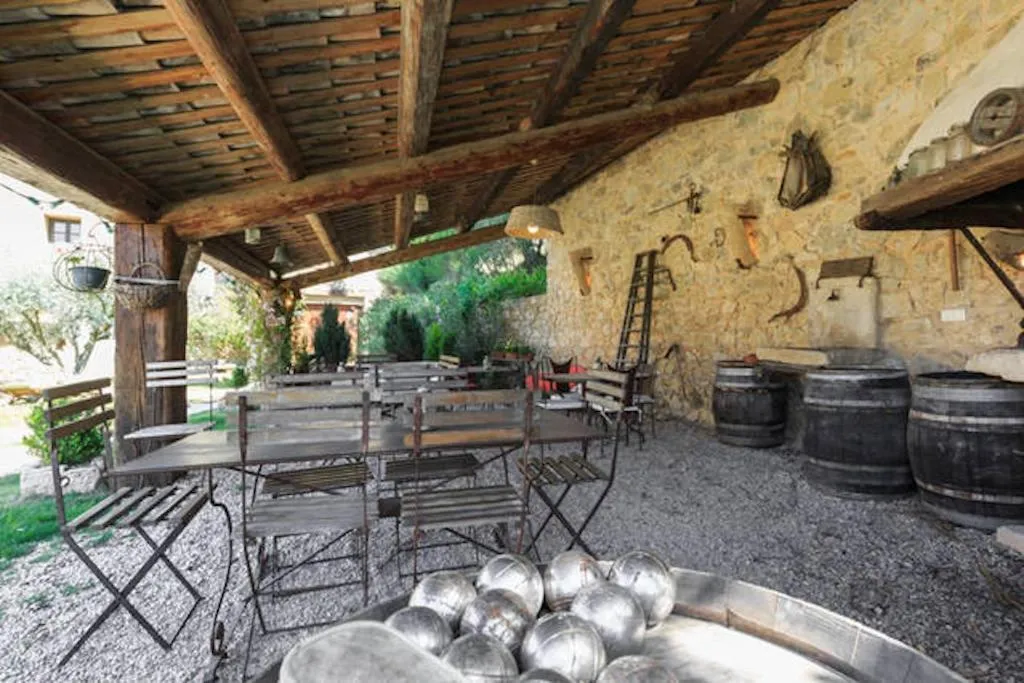 Patio in Le Degoutaud