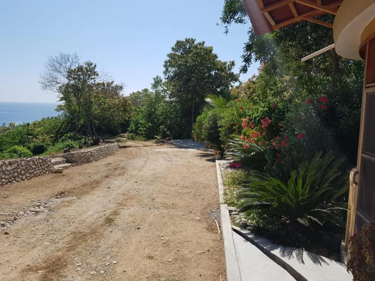 Facade/entrance in El Eden Bungalows