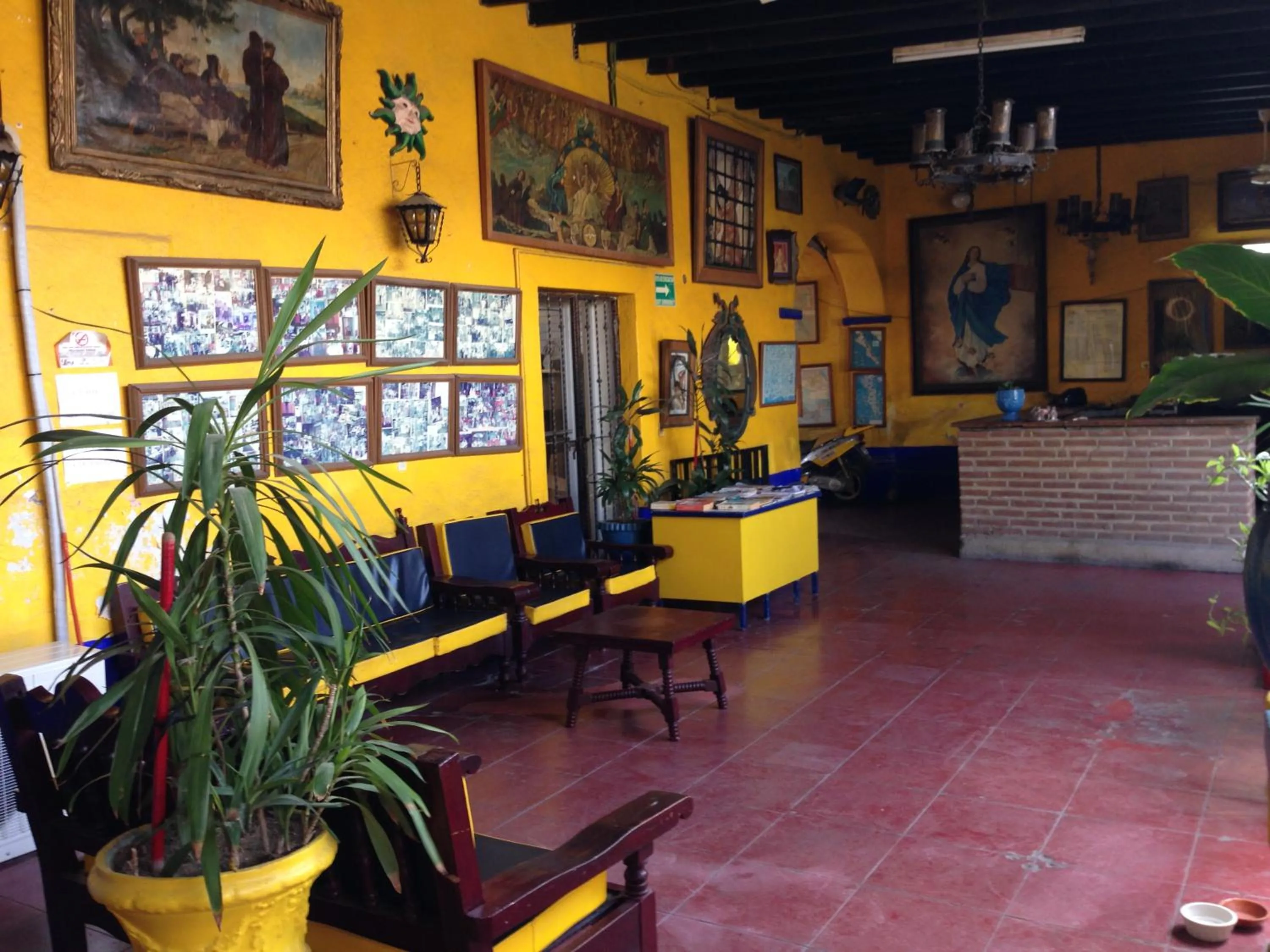 Lobby or reception in Pension California