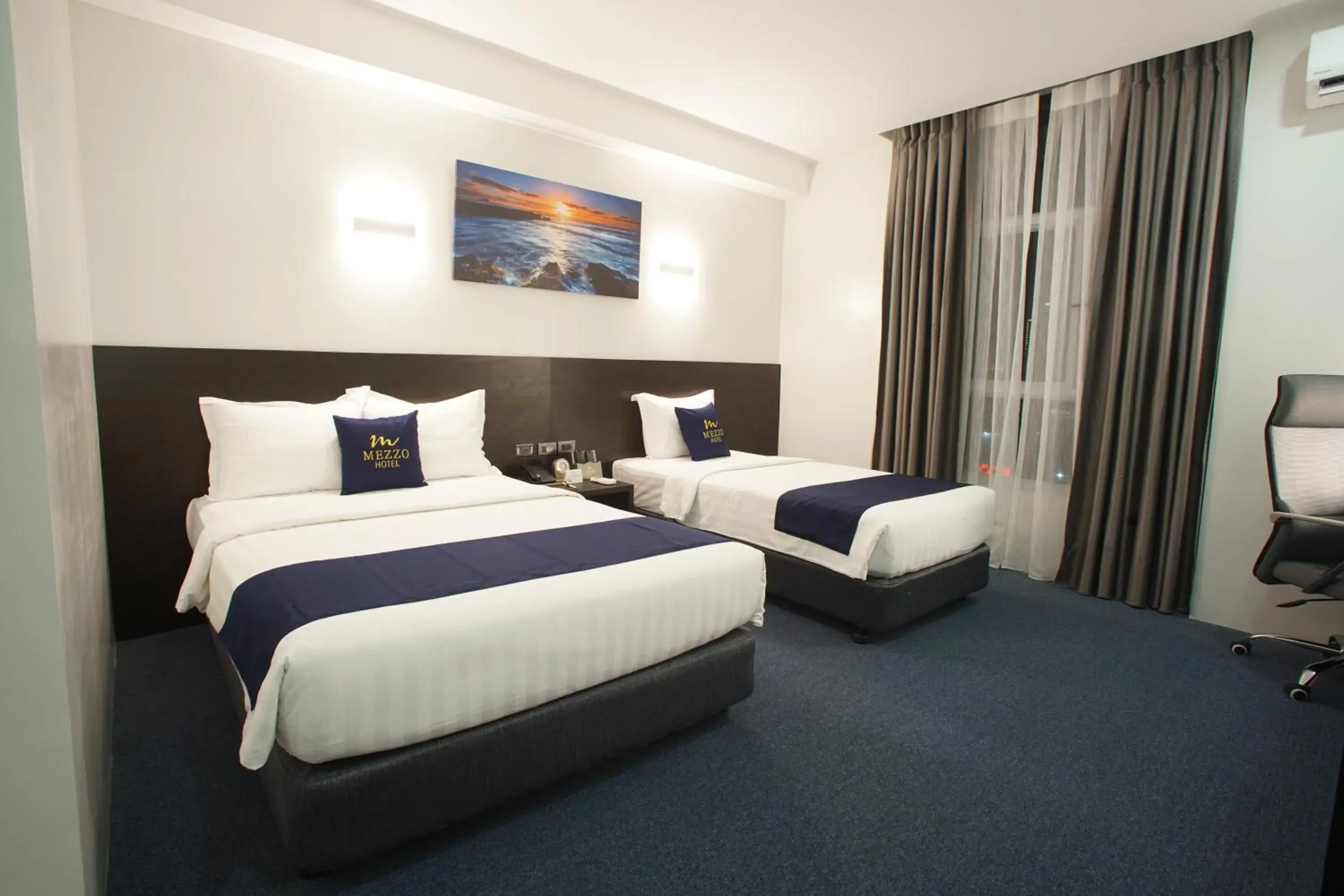 Deluxe Room in Mezzo Hotel Deluxe Room in Mezzo Hotel