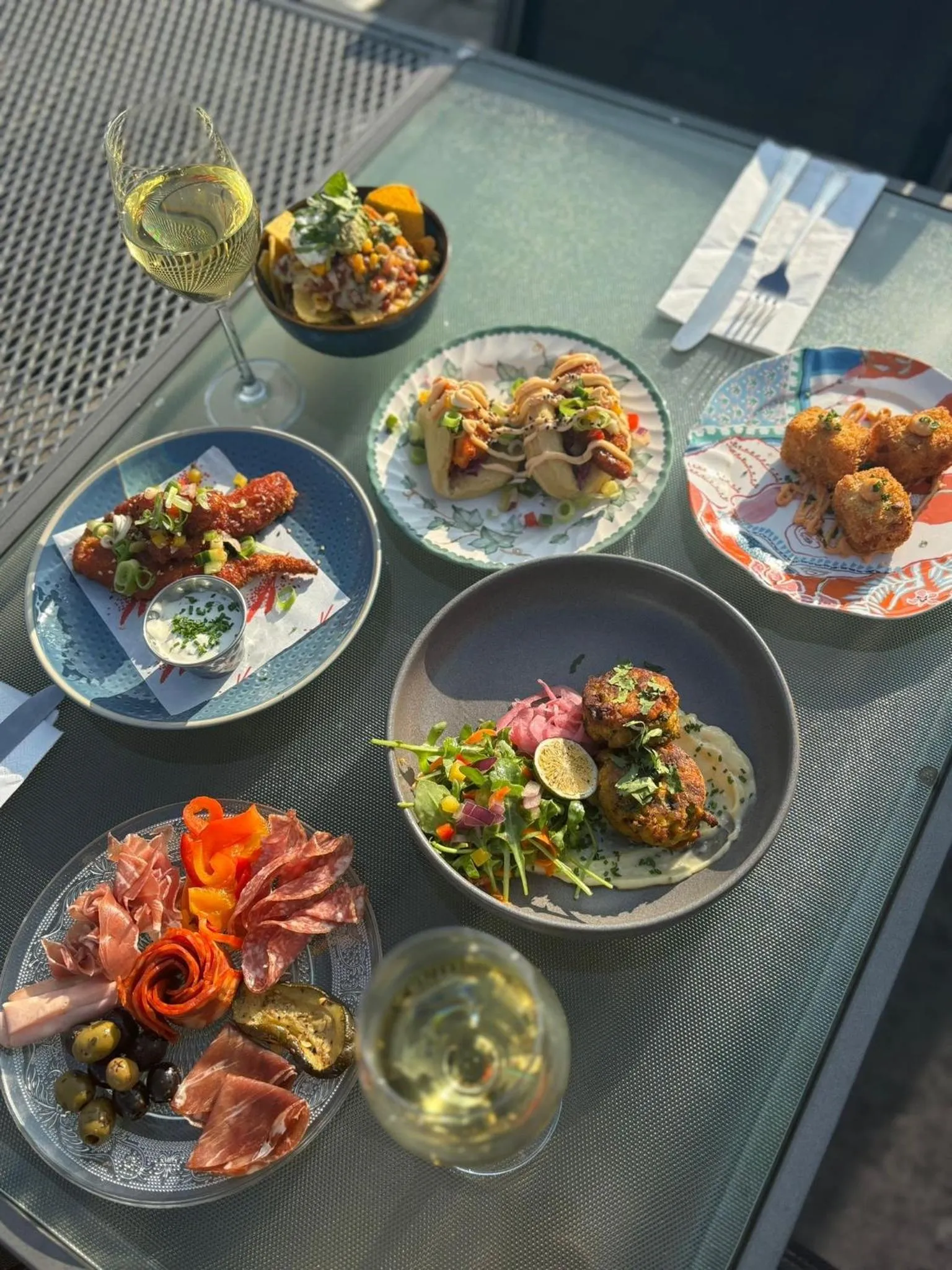 Food and drinks in Hayward's at the Grasmere