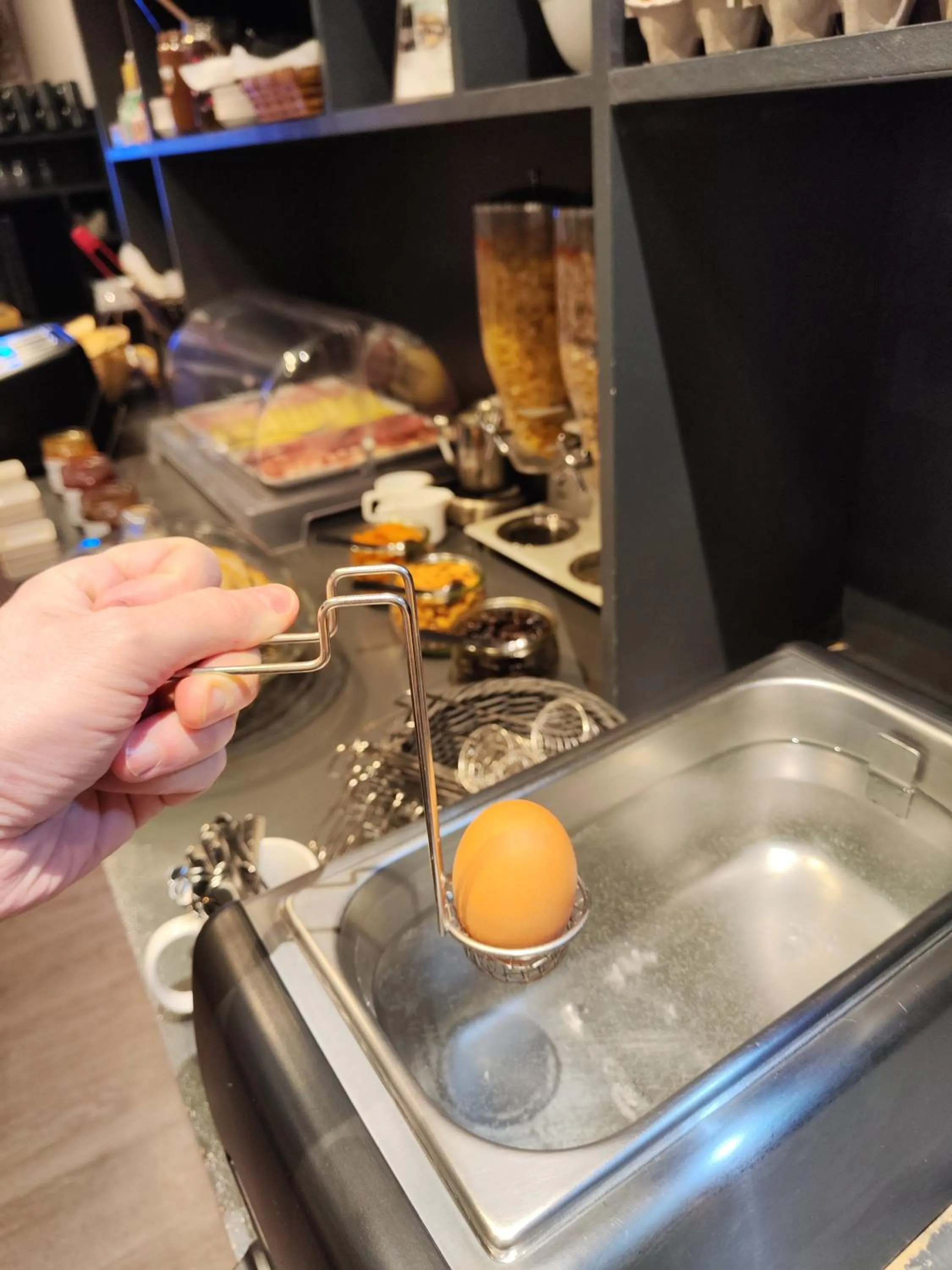 Breakfast in Hôtel des Alpes