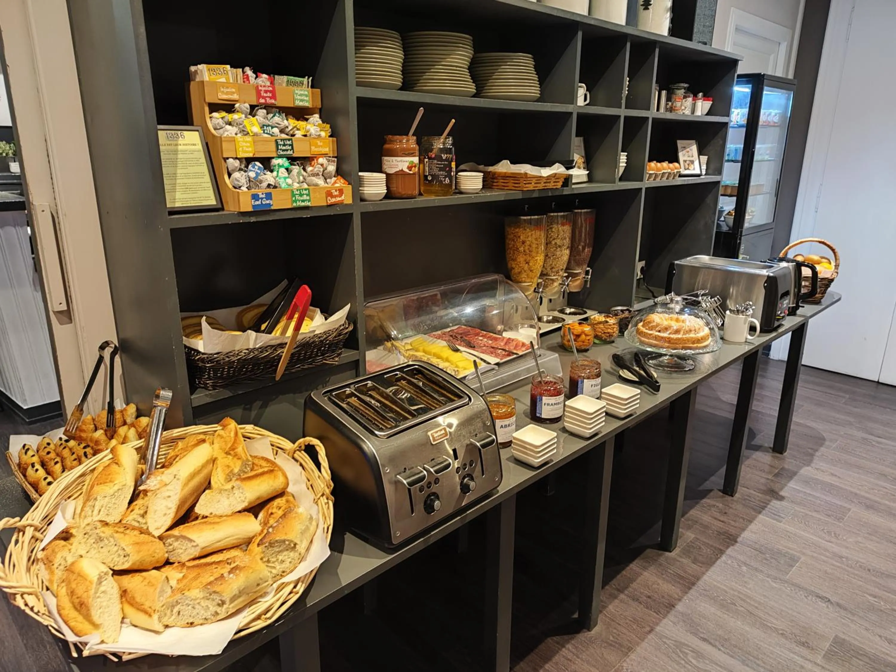 Breakfast in Hôtel des Alpes