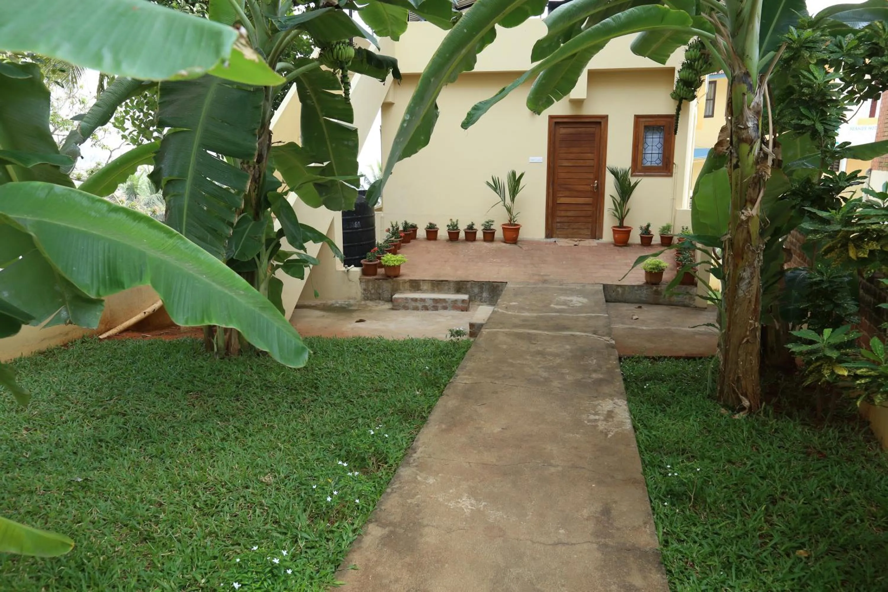Area and facilities in Abad Serviced Villas