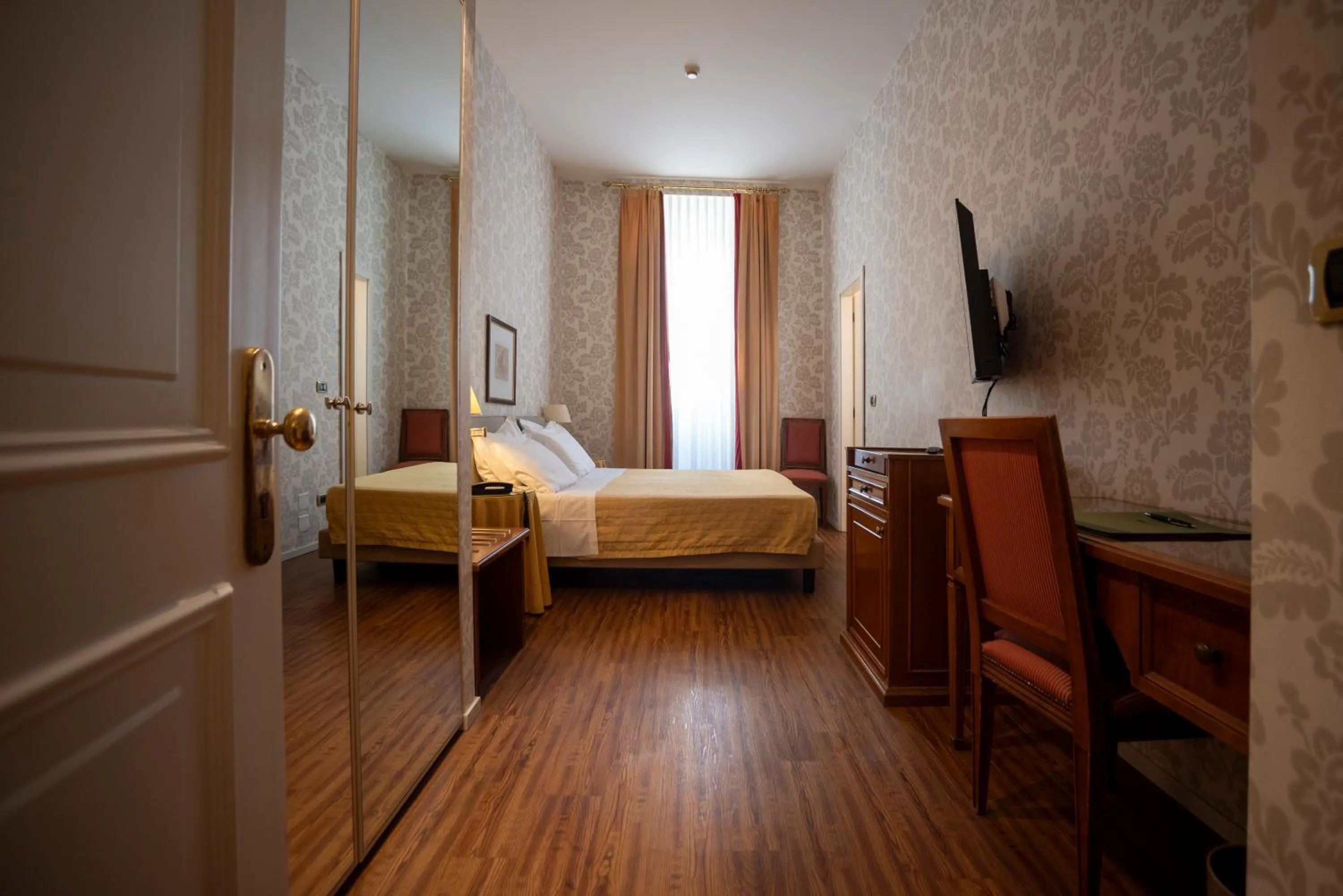 Photo of the whole room, Bed in Albergo Alla Posta