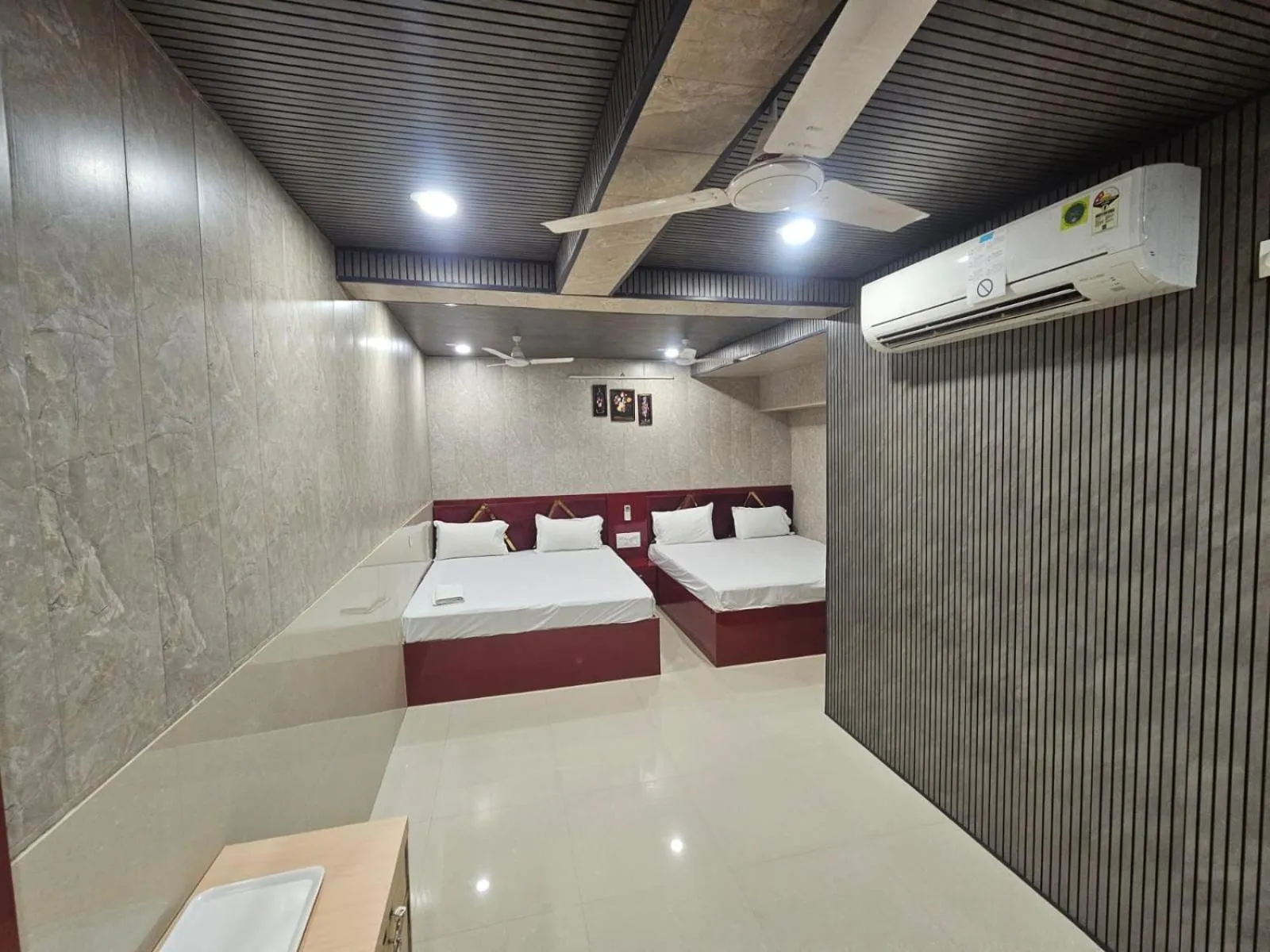 Bed in Hotel Bleue Mont