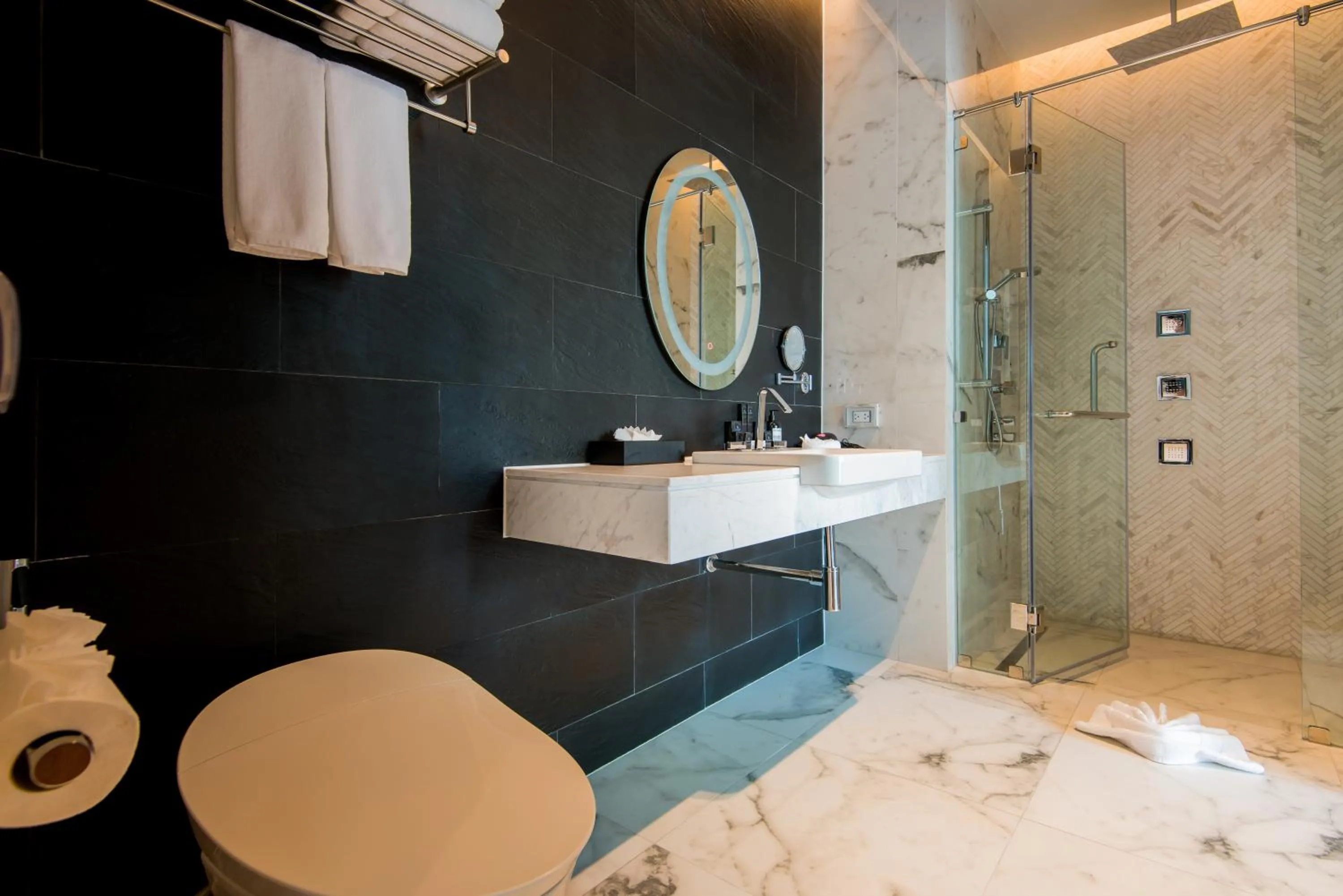 Bathroom in Glam Habitat - SHA Extra Plus