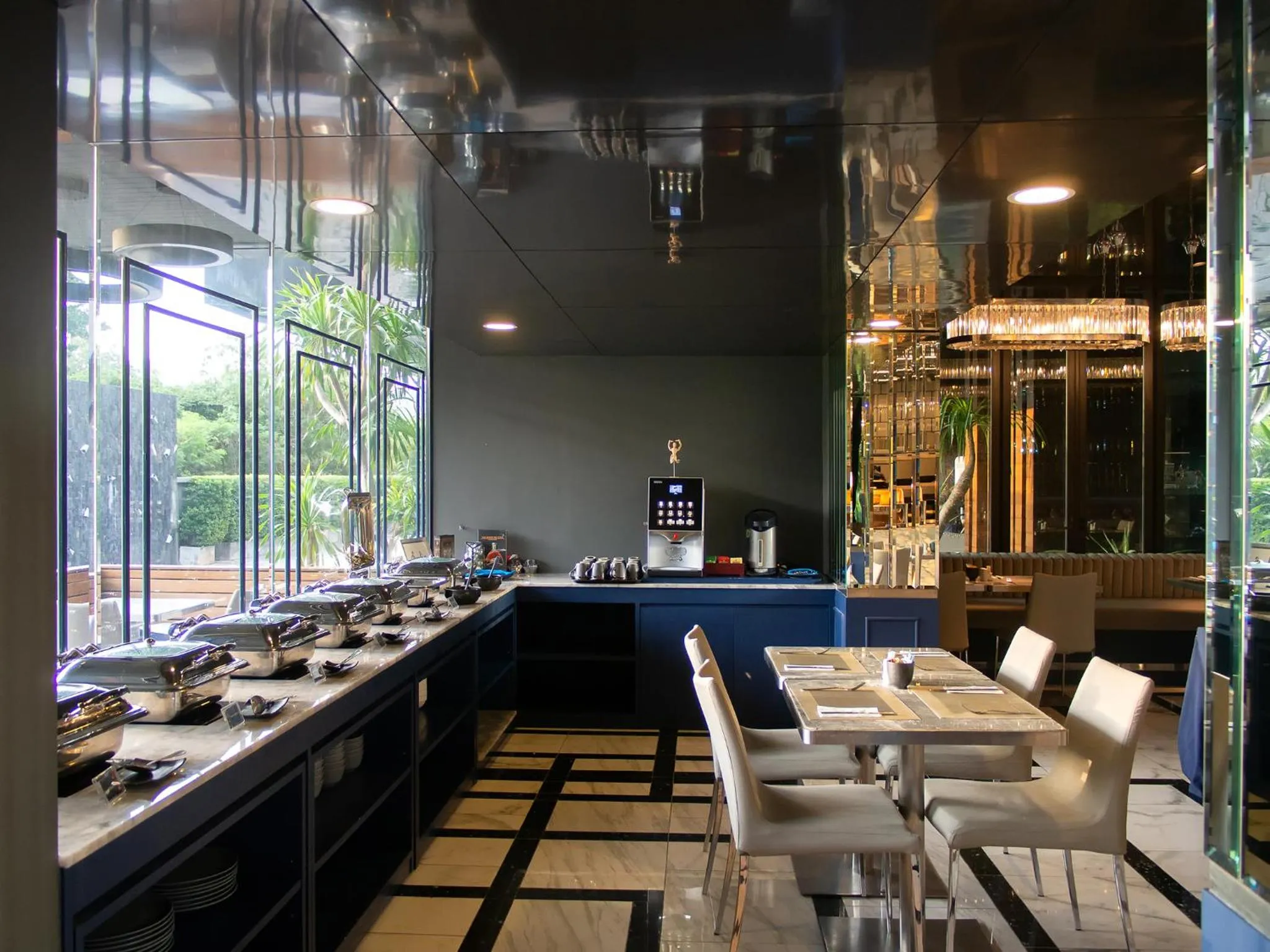 Restaurant/places to eat in Glam Habitat - SHA Extra Plus