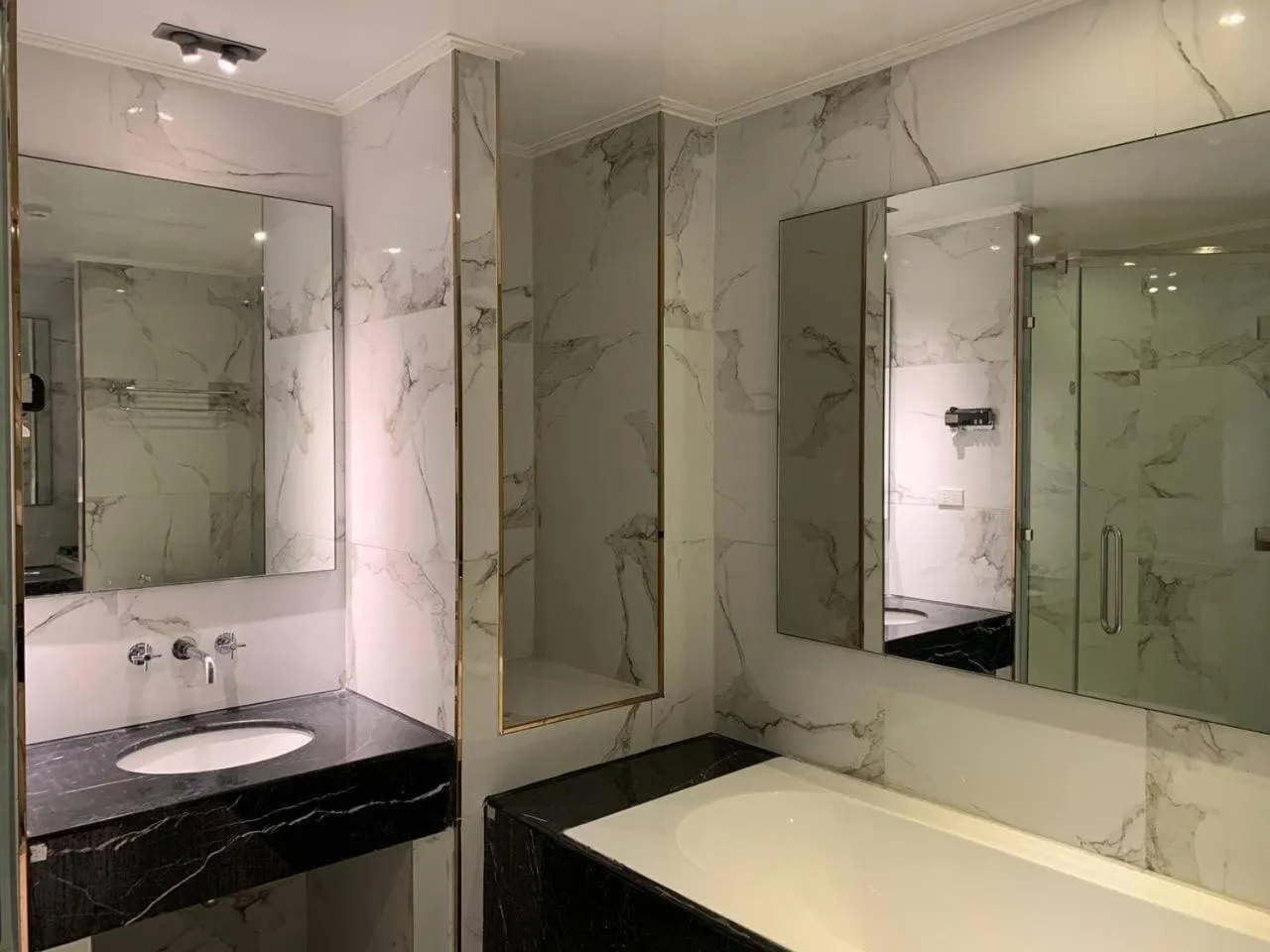 Bathroom in Hotel Seoul