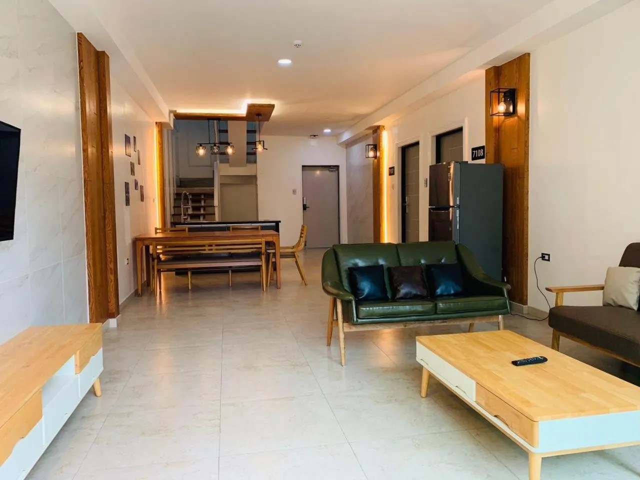 Communal lounge/ TV room in Hotel Seoul