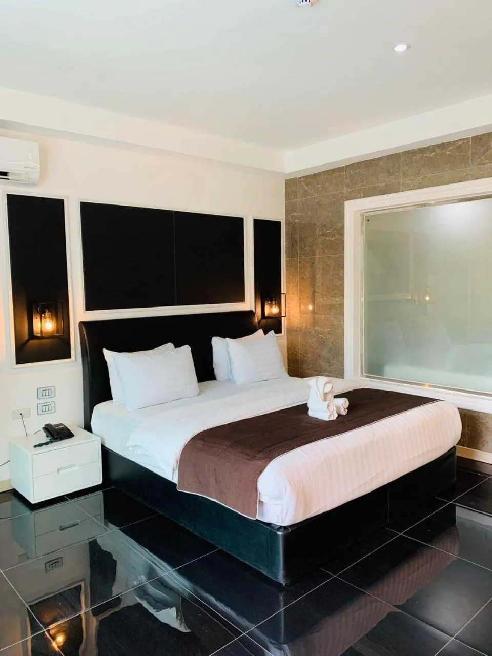 Bedroom, Bed in Hotel Seoul